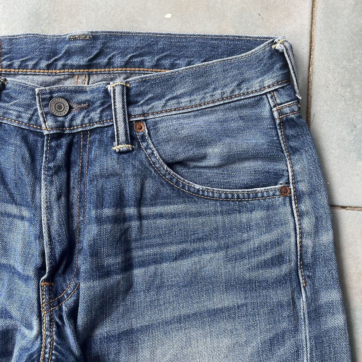 Levi's × Levi's Vintage Clothing Levis 503 small e faded blue jeans Size US 32 / EU 48 - 9 Thumbnail