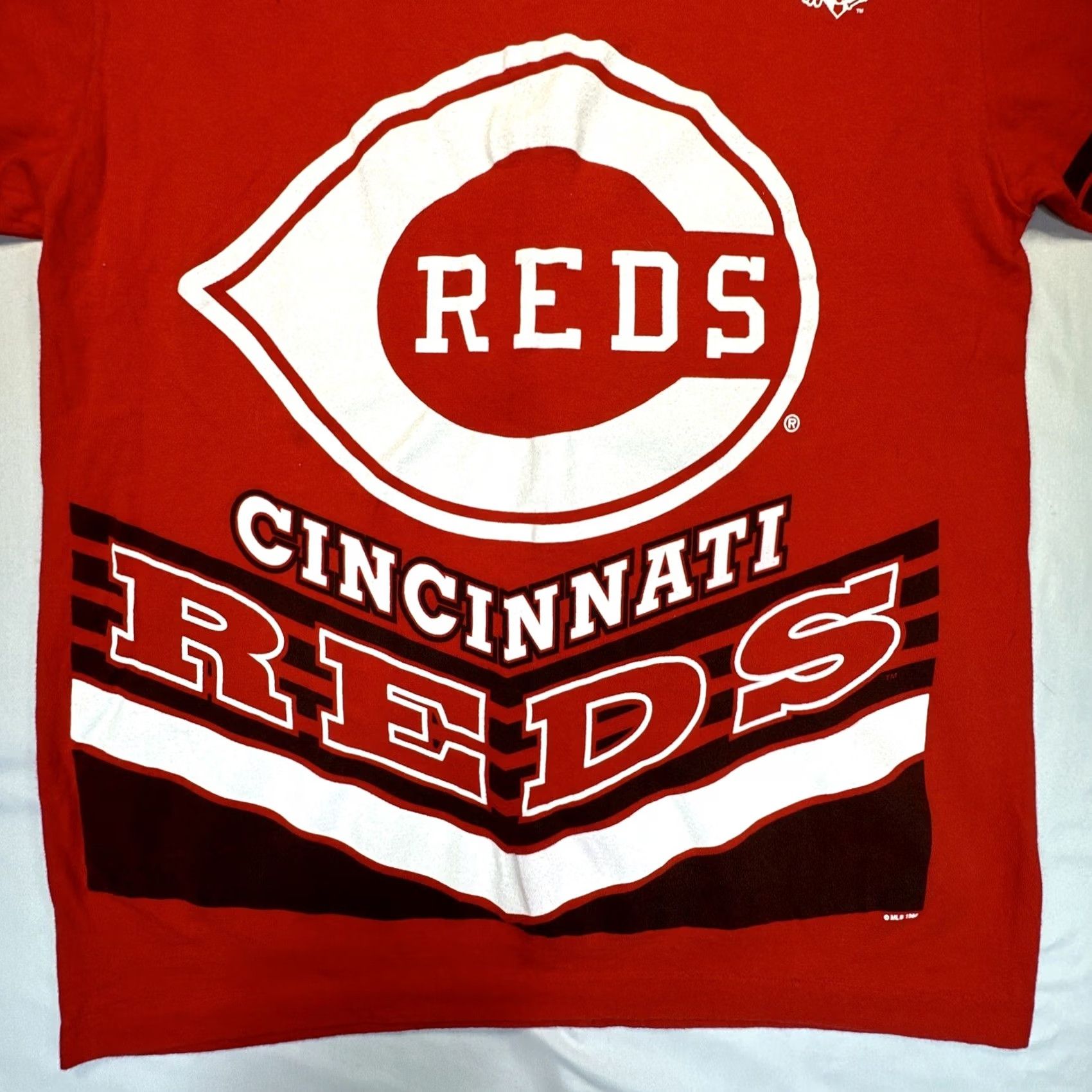 Salem Sportswear VINTAGE Cincinnati Reds T-Shirt Salem Sportswear XL Unisex Adults Red 90s Graphic Single Stitch Baseball Shirt Mens Womens Boys Girls Size US XL / EU 56 / 4 - 6 Thumbnail