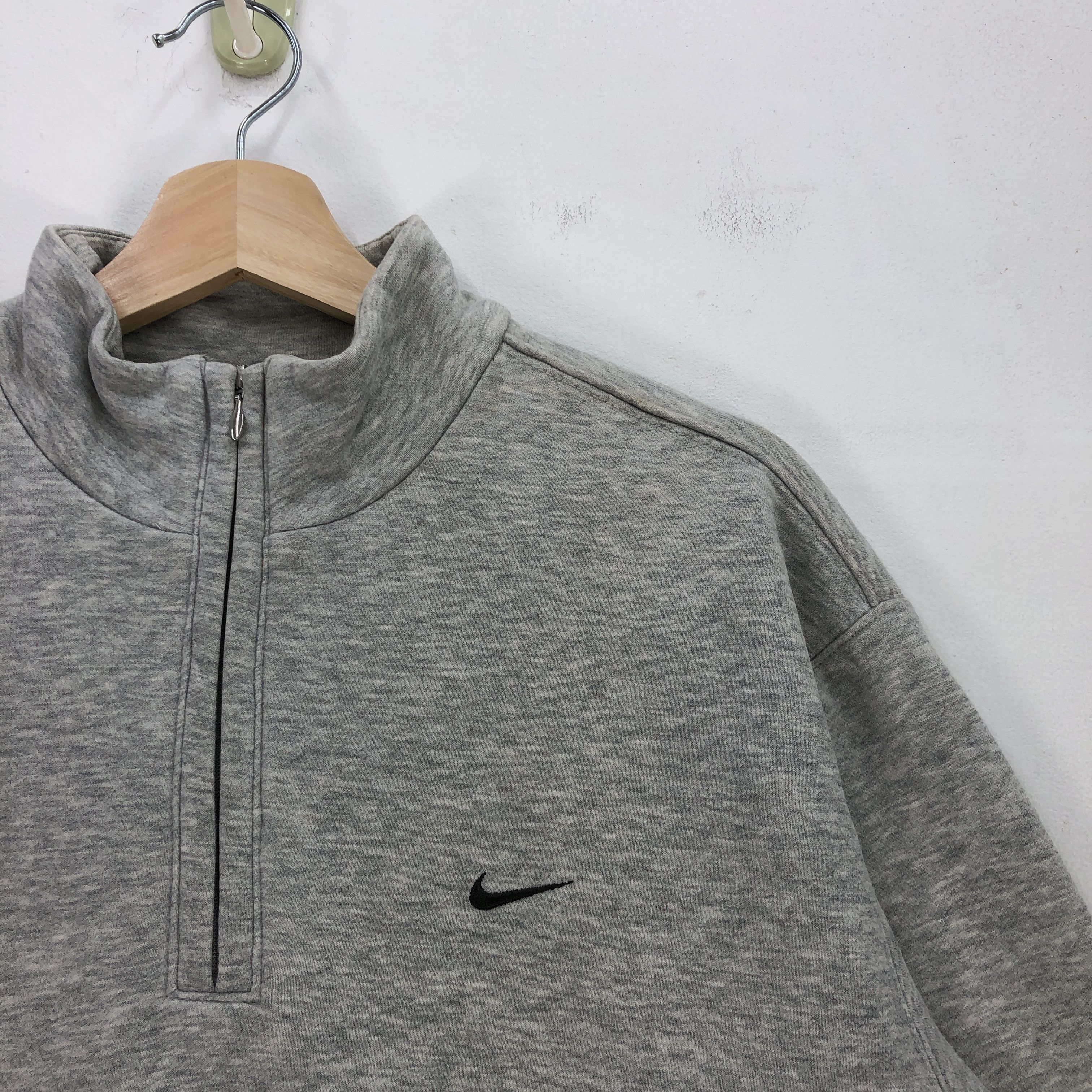 Nike Vintage Nike Sweatshirt Nike Swoosh Sweater Jumper Pullover Size US L / EU 52-54 / 3 - 3 Thumbnail