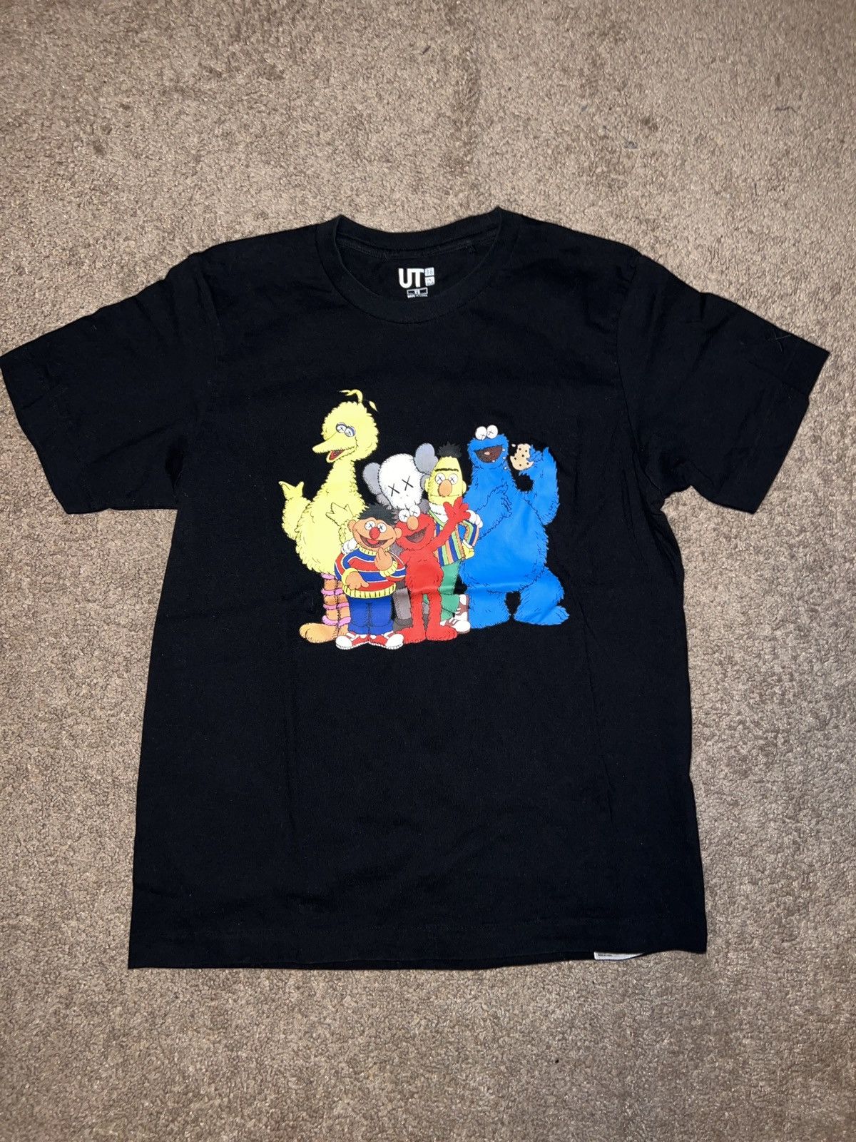 Kaws × Uniqlo Kaws X Uniqlo Size US XS / EU 42 / 0 - 1 Thumbnail