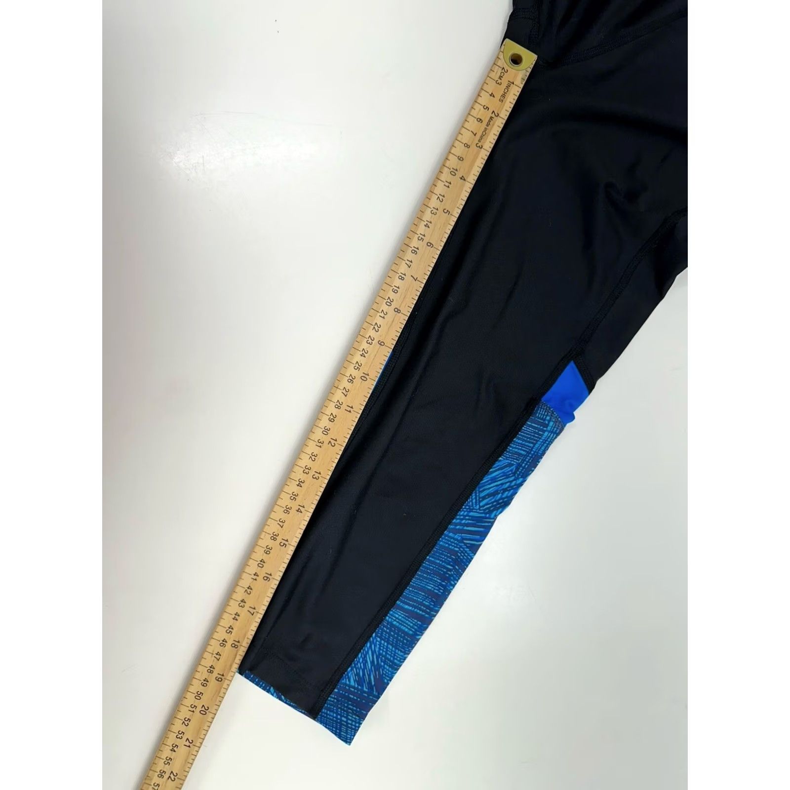 Under Armour Under Armour Womens Capris Size Small Black Blue Compression Legging Heatgear Capris Size 28" / US 6 / IT 42 - 7 Thumbnail