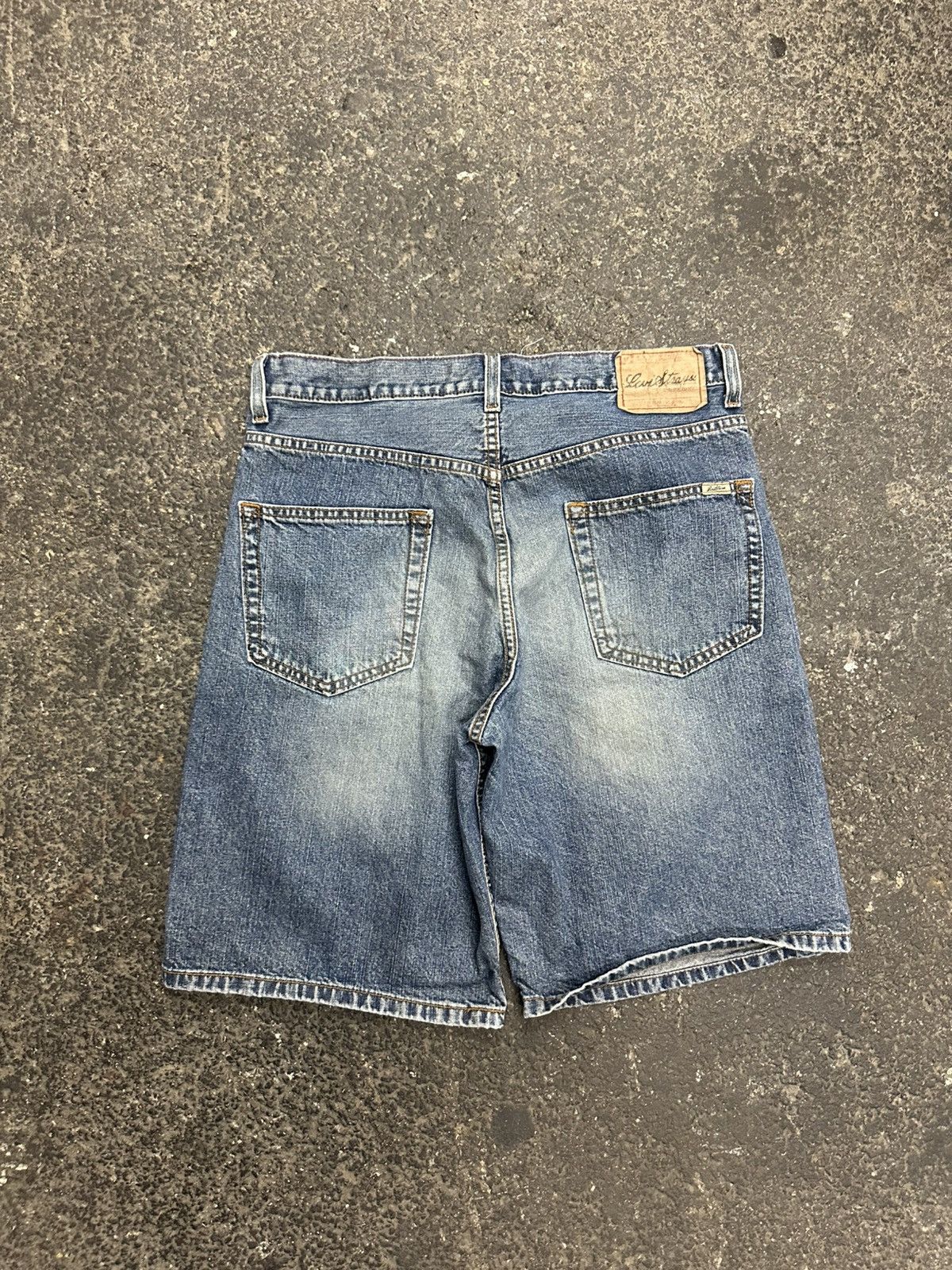 Levi's Y2K Levi’s jorts Size US 32 / EU 48 - 1 Thumbnail