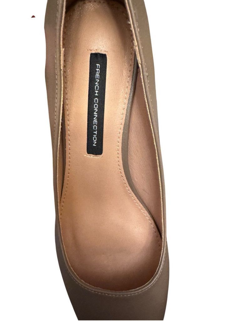 French Connection French Connection Katie Pump Size US 9 / IT 39 - 7 Thumbnail