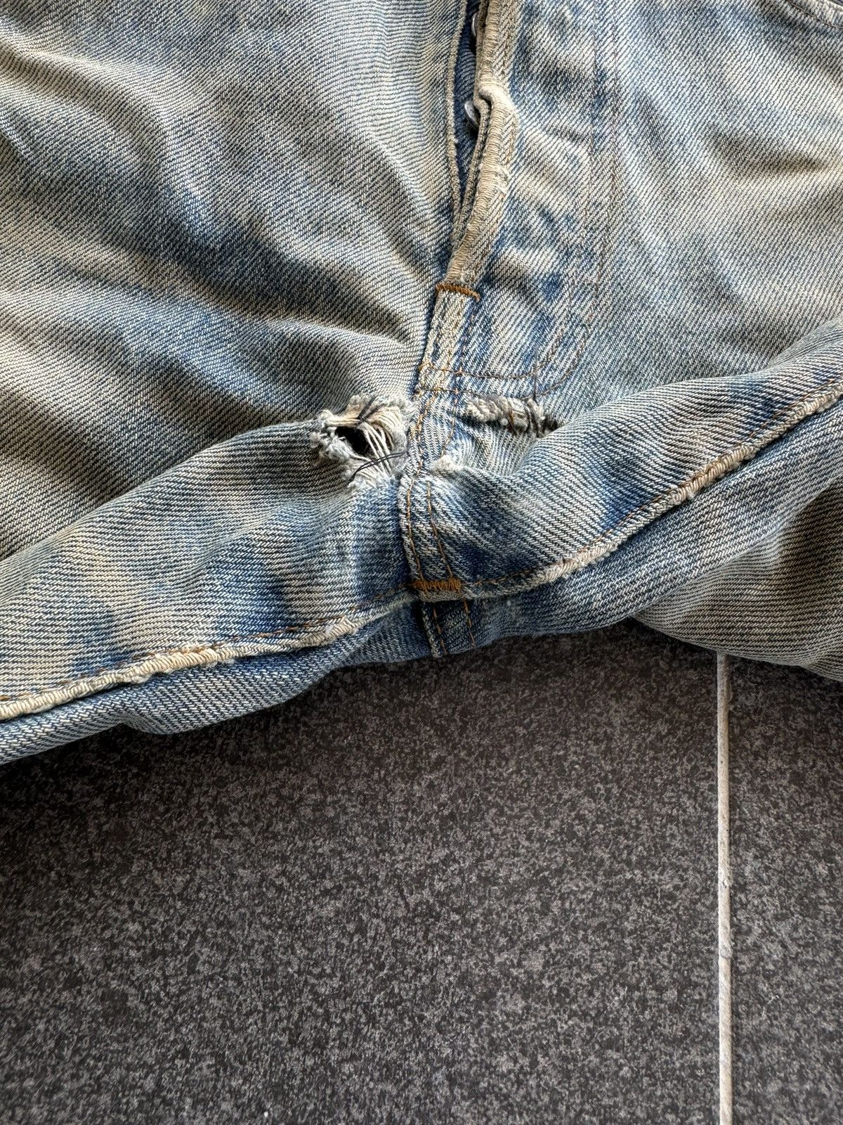 Levi's Vintage 80s Levi's 501 Selvedge Distressed Jeans Kurt Cobain Size US 31 - 16 Thumbnail