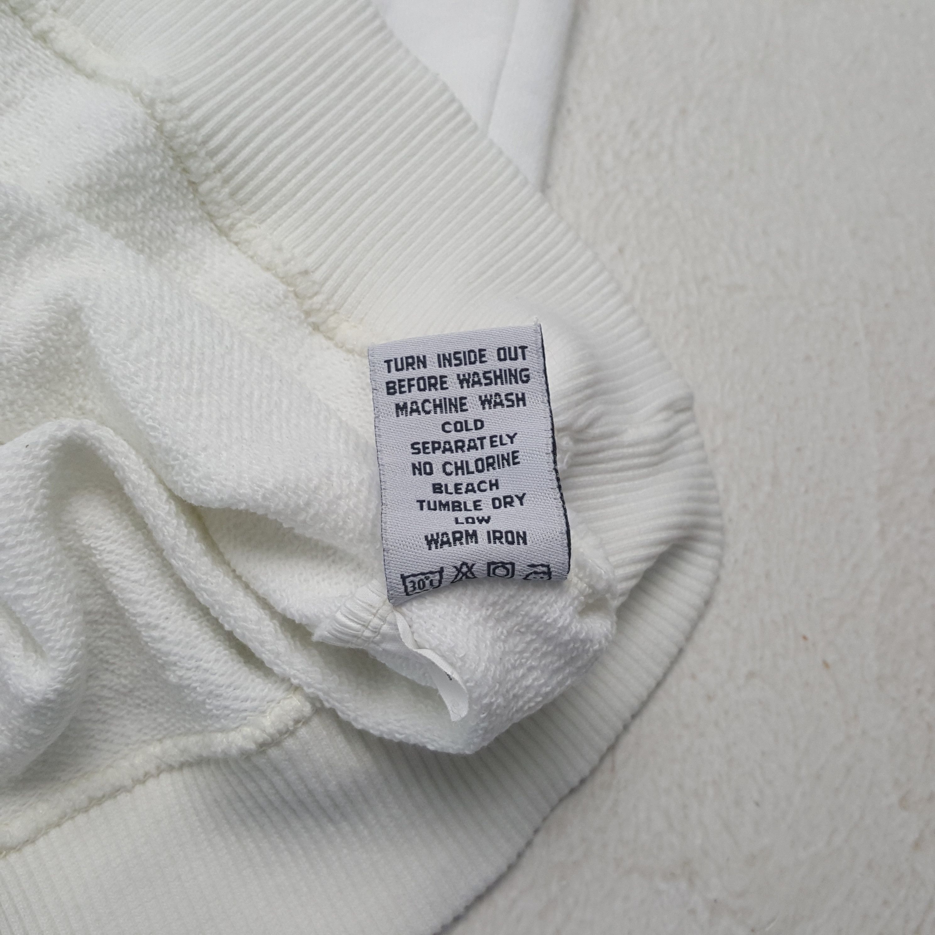 Calvin Klein CALVIN KLEIN Logo Spellout Design Sweatshirt C295N5 Size US M / EU 48-50 / 2 - 8 Thumbnail