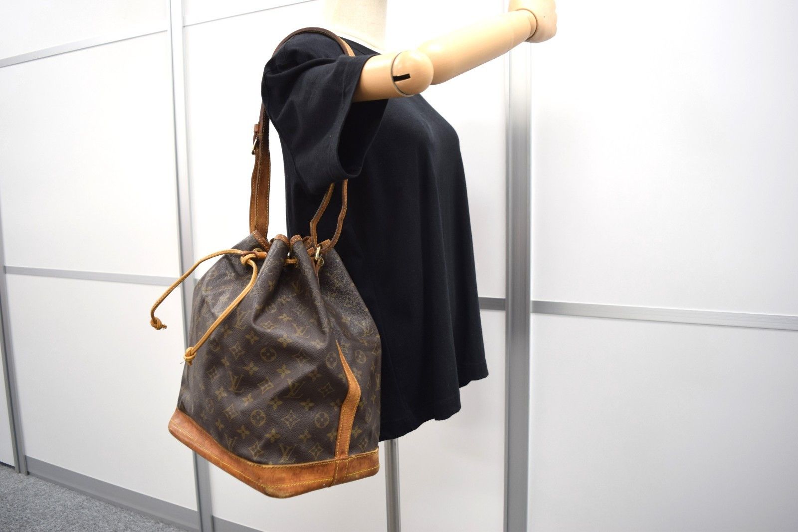 Louis Vuitton Louis Vuitton Noe Shoulder Bag Monogram M42224 Size ONE SIZE - 15 Thumbnail
