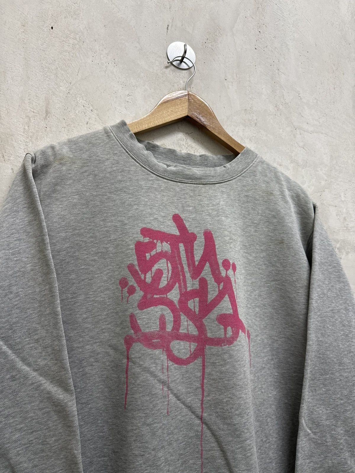 Stussy 2000s Stussy Graffiti Air Brush Sweatshirt Size US M / EU 48-50 / 2 - 2 Thumbnail