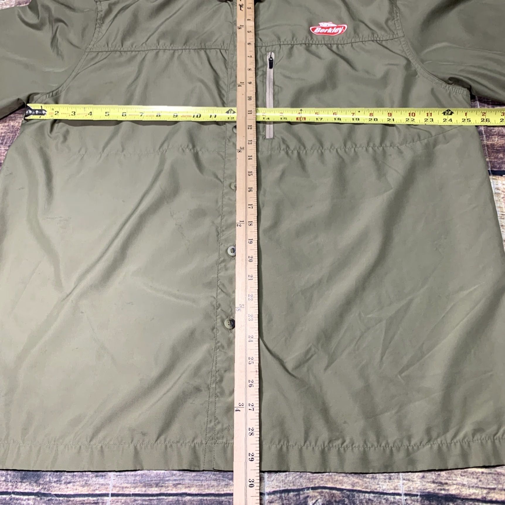 Vintage Berkley Shirt Mens XL Vented UPF 20+ Button Up Short Sleeve Tan Sand Fishing 100% Polyester Button-Up Vented Pocket Casual Mens Size US XL / EU 56 / 4 - 3 Thumbnail