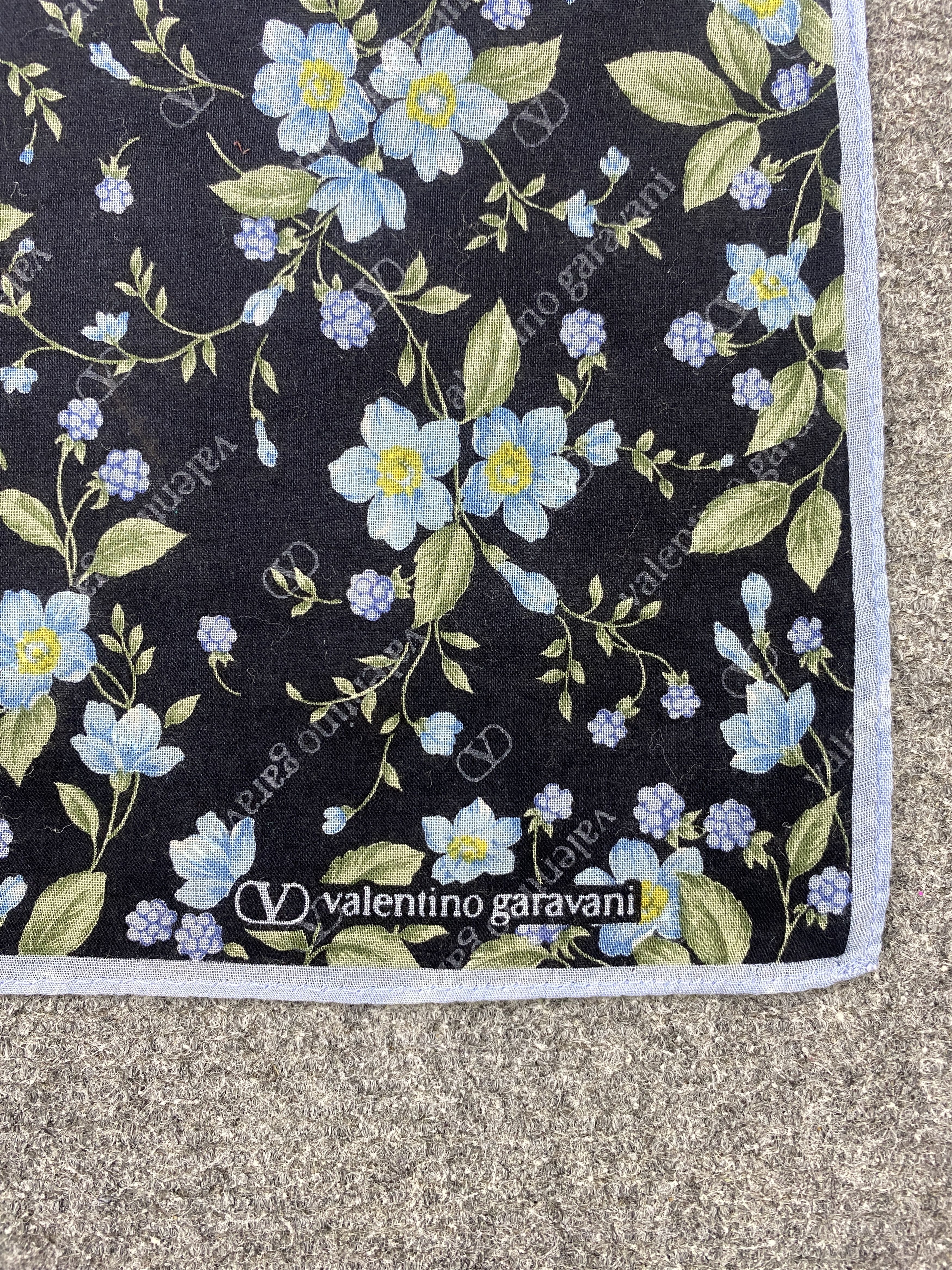 Valentino Vintage Valentino Garavani Handkerchief / Bandana HKC0776 Size ONE SIZE - 5 Thumbnail