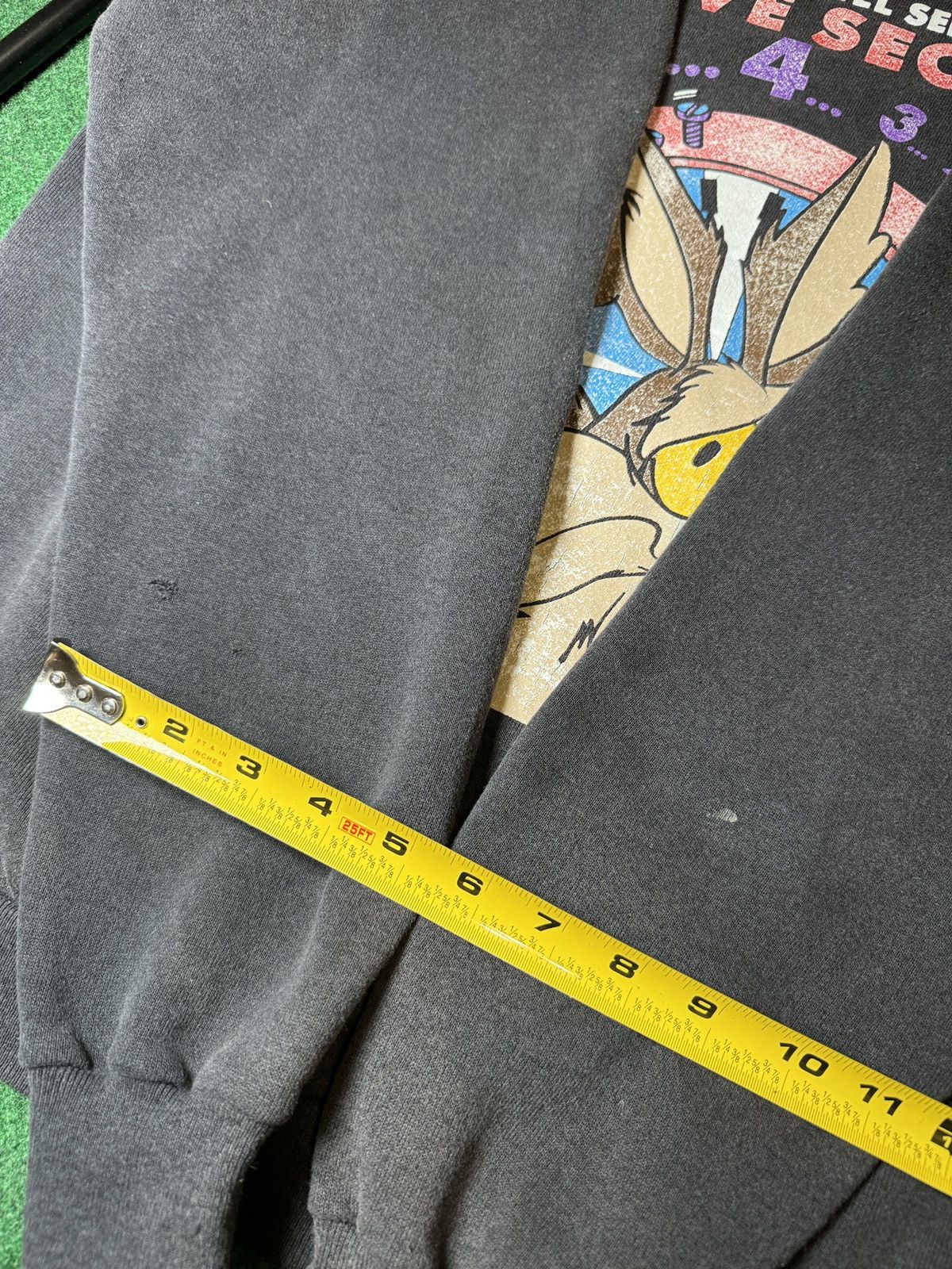 Vintage × Warner Bros 90s Wile E Coyote This Shirt With Self Destruct Sweatshirt Size US XL / EU 56 / 4 - 8 Thumbnail