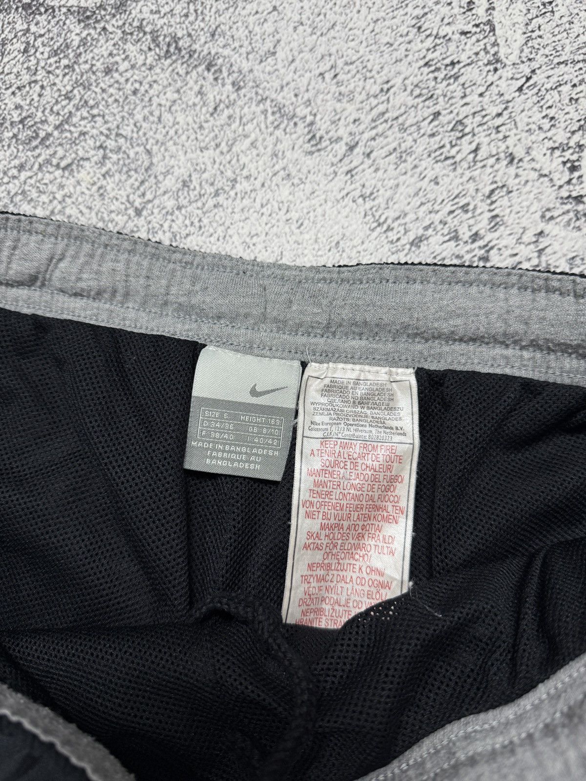 Nike OOs Nike Vintage Nylon Baggy Swoosh Parachute Track Pants Size US 32 / EU 48 - 9 Thumbnail