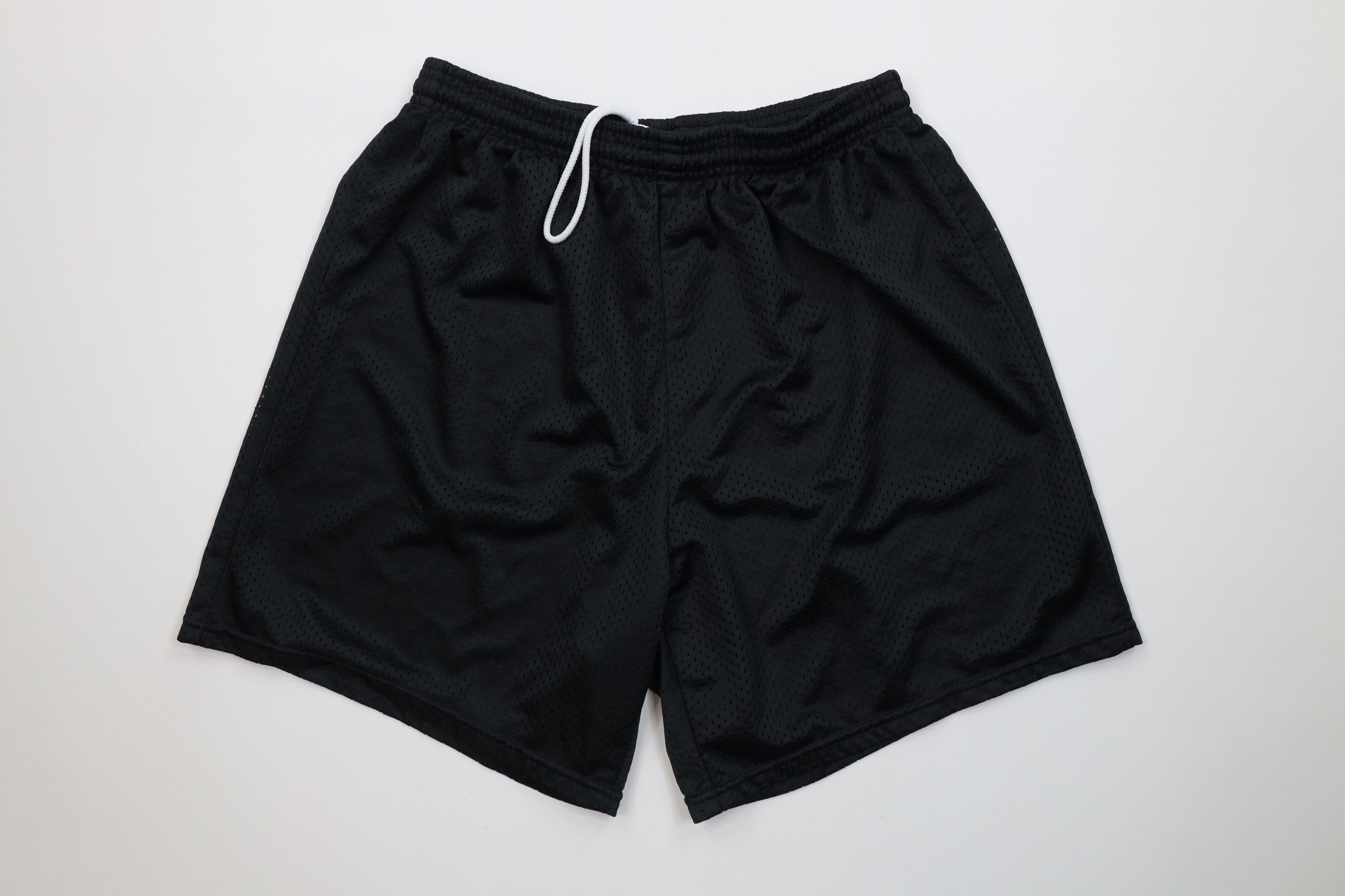 Vintage Vintage 90s Y2K Streetwear Above Knee Mesh Shorts Black Size US 36 / EU 52 - 1 Thumbnail