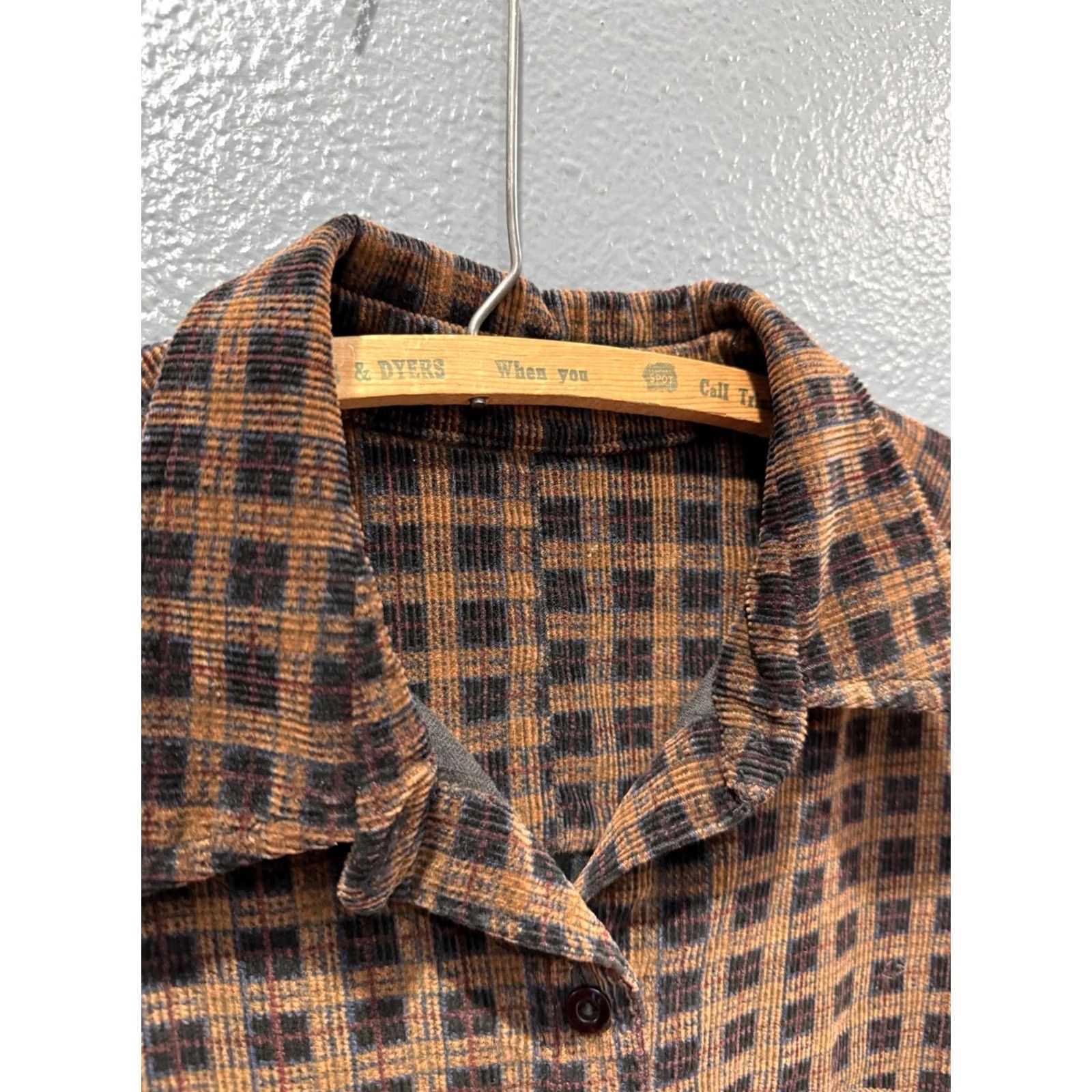 Vintage VINTAGE 90s Brown Corduroy Plaid Button-Up Shirt Men L Regular Long Sleeve Cotton Flannel 90s Mens Size US L / EU 52-54 / 3 - 2 Thumbnail