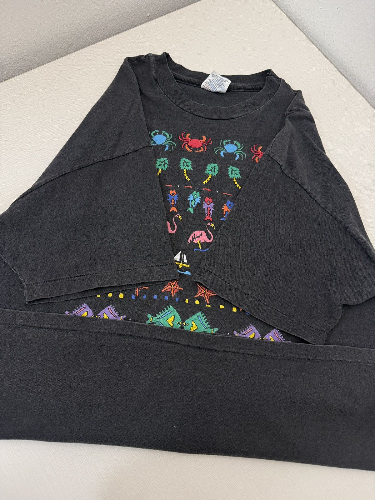 Hanes Vintage 90s Tropical Beach Graphic Tee Crabs, Palm Trees, XL Size US XL / EU 56 / 4 - 7 Thumbnail