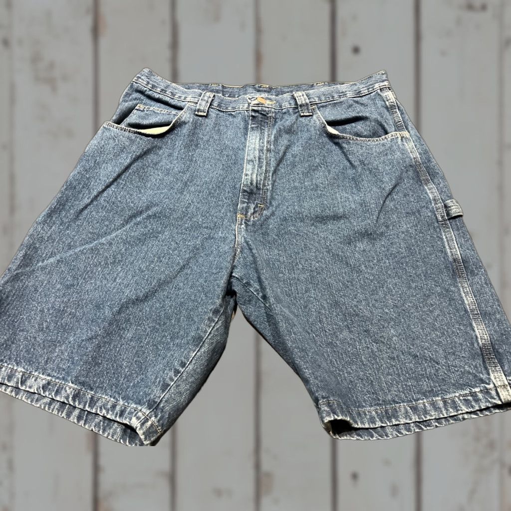 Wrangler W vintage Wrangler Cargo Jean Shorts Men’s 36 Blue Denim Casual Jorts Size US 36 / EU 52 - 1 Thumbnail