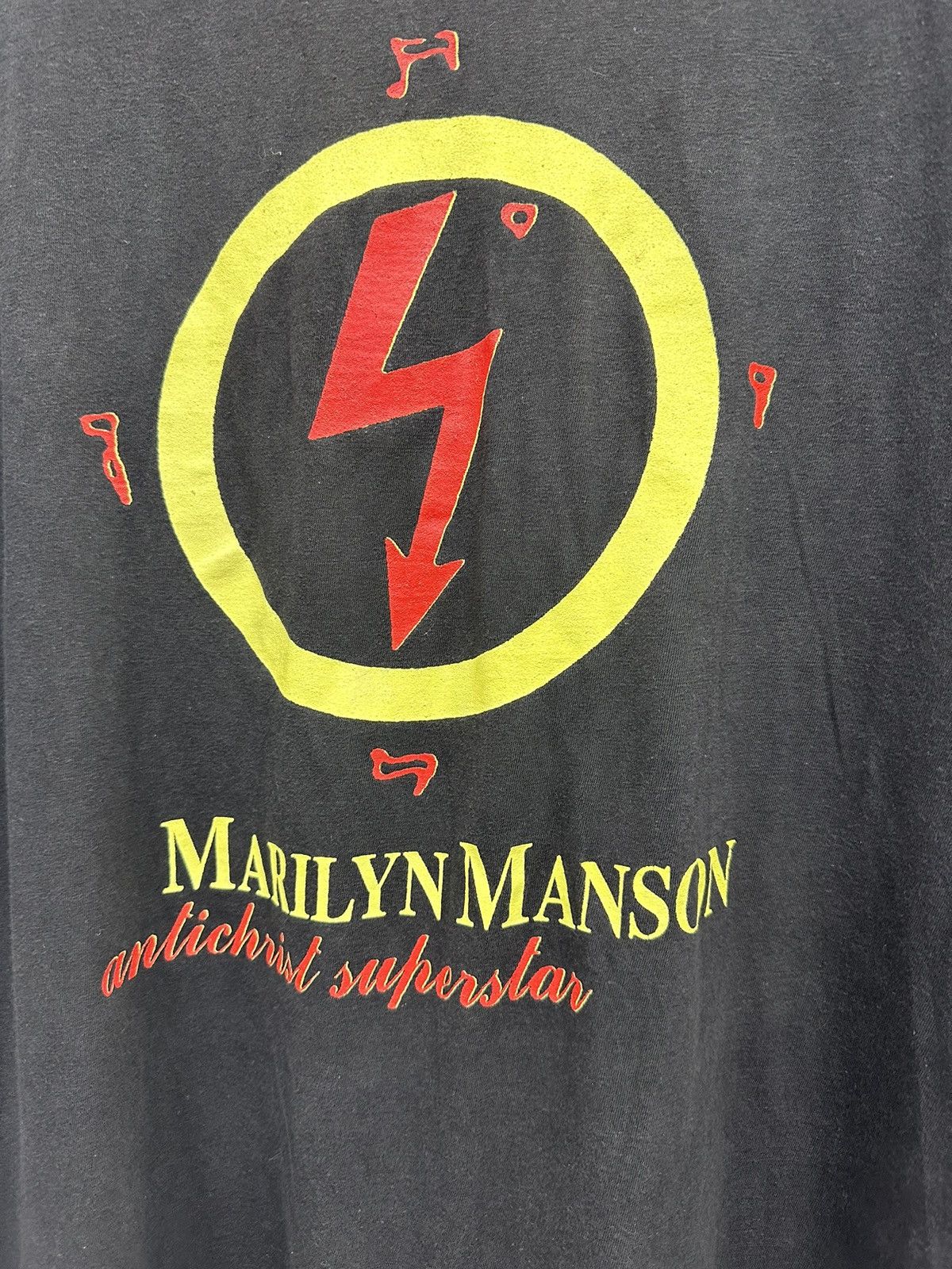 Band Tees × Vintage Marilyn Manson Vintage 90's Band Logo T Shirt Size US XL / EU 56 / 4 - 4 Thumbnail
