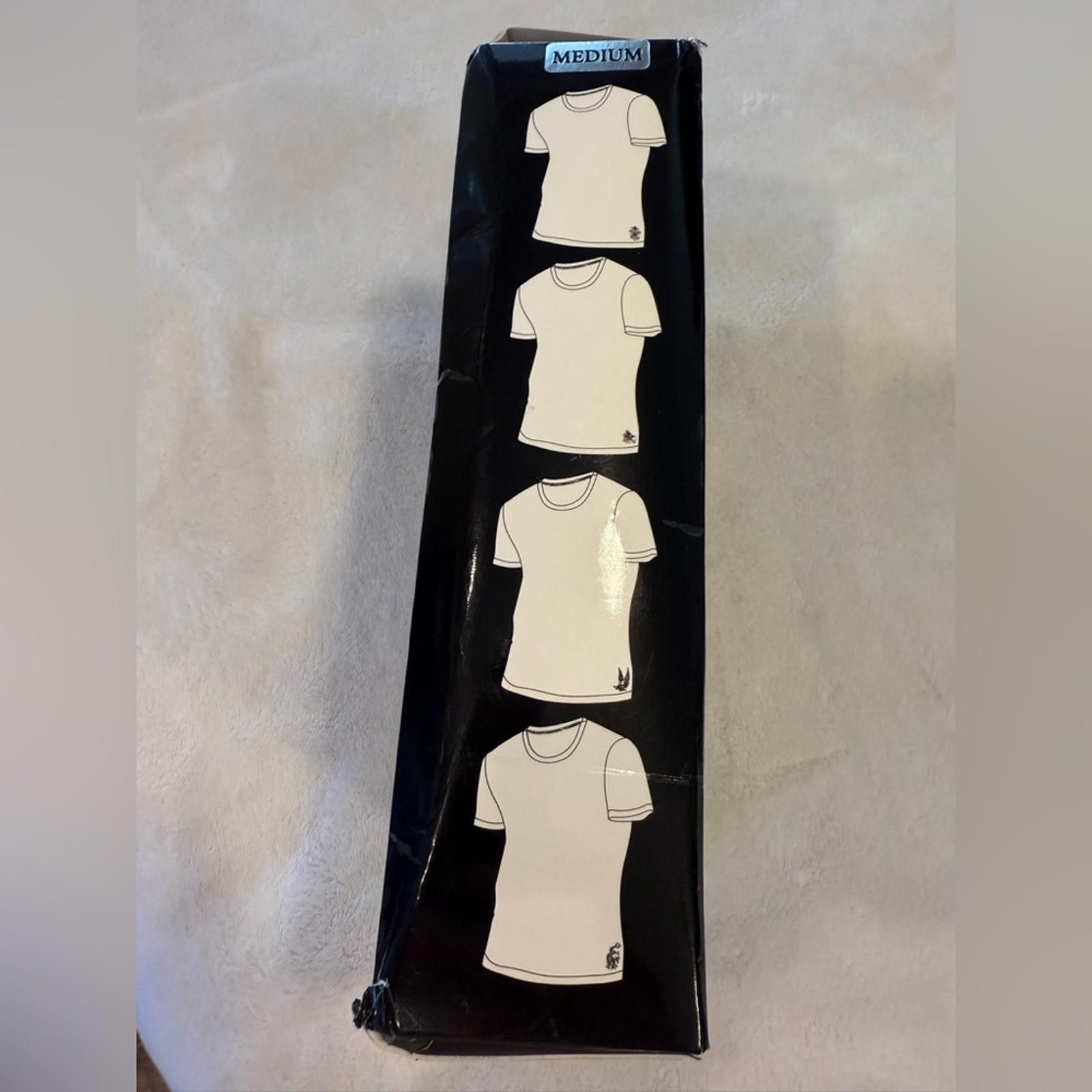 Ed Hardy ED Hardy Crew Neck tees white color pack of four SZ medium Size US M / EU 48-50 / 2 - 3 Thumbnail