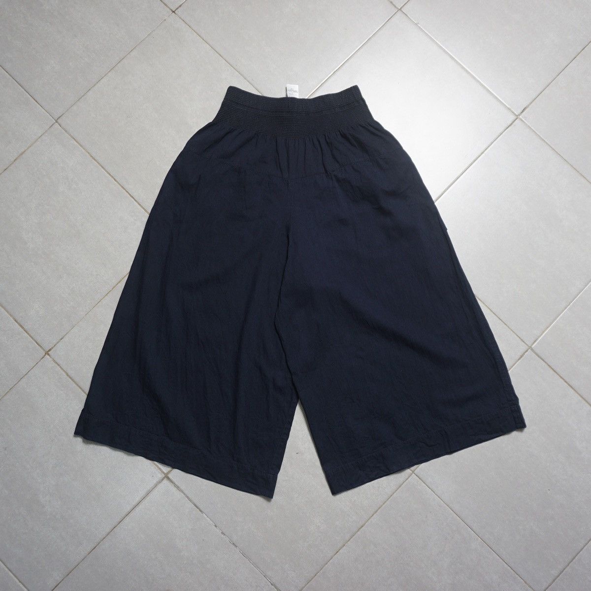 Issey Miyake Issey Miyake Plantation wide crop pant Size 30" / US 8 / IT 44 - 10 Thumbnail