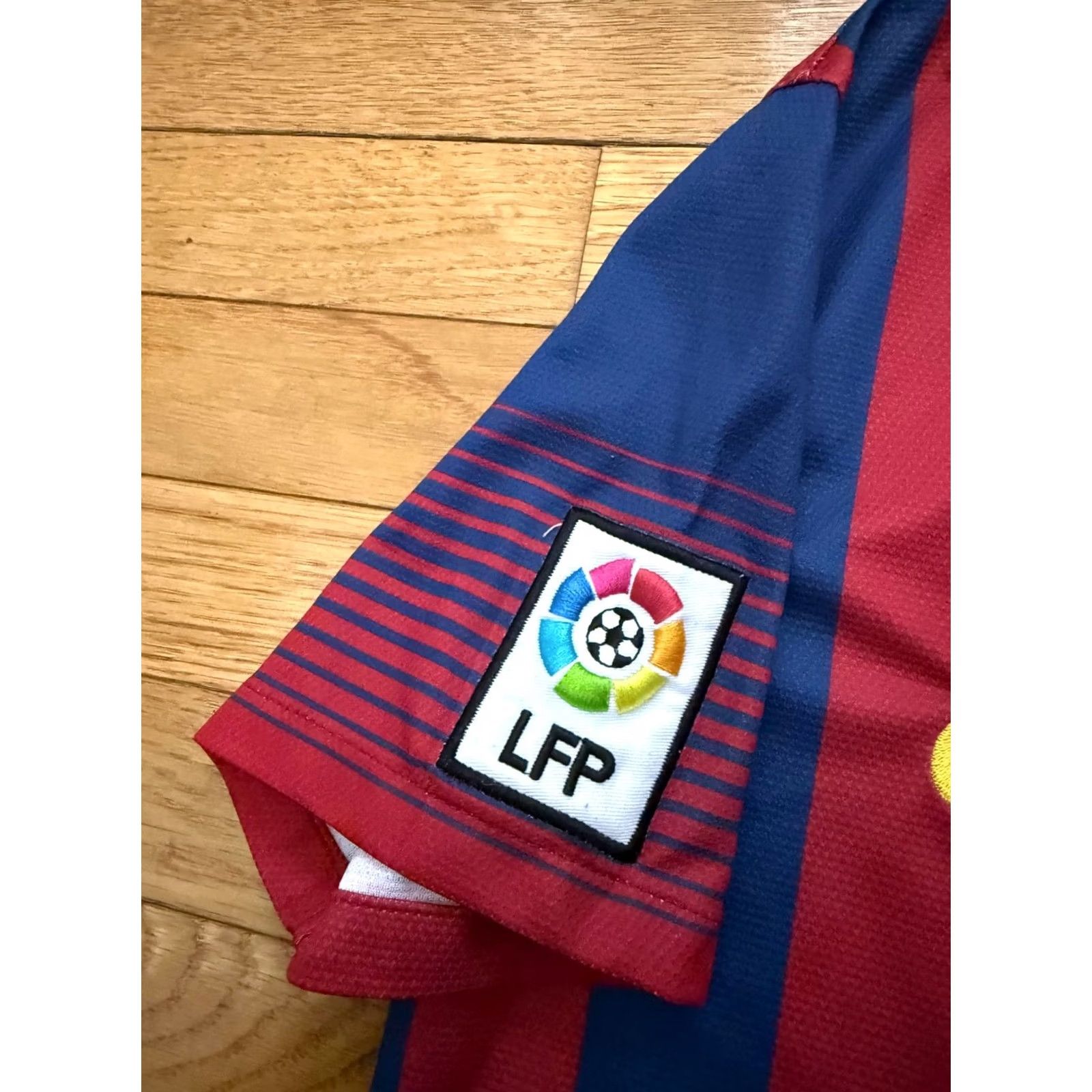 Nike Nike FC Barcelona Messi Jersey Striped Short Sleeve Red Blue sz S Mens Size US S / EU 44-46 / 1 - 4 Thumbnail