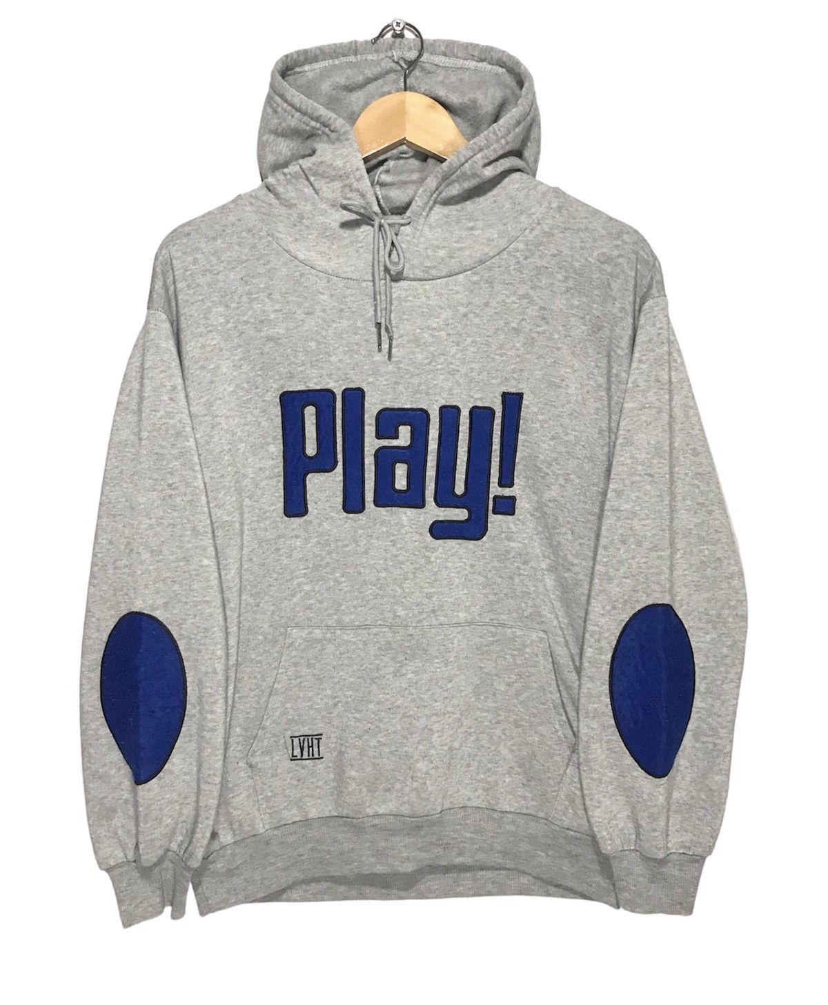The Unbranded Brand × Vintage Play Spellout Hoodie Sweatshirt Size US M / EU 48-50 / 2 - 1 Thumbnail