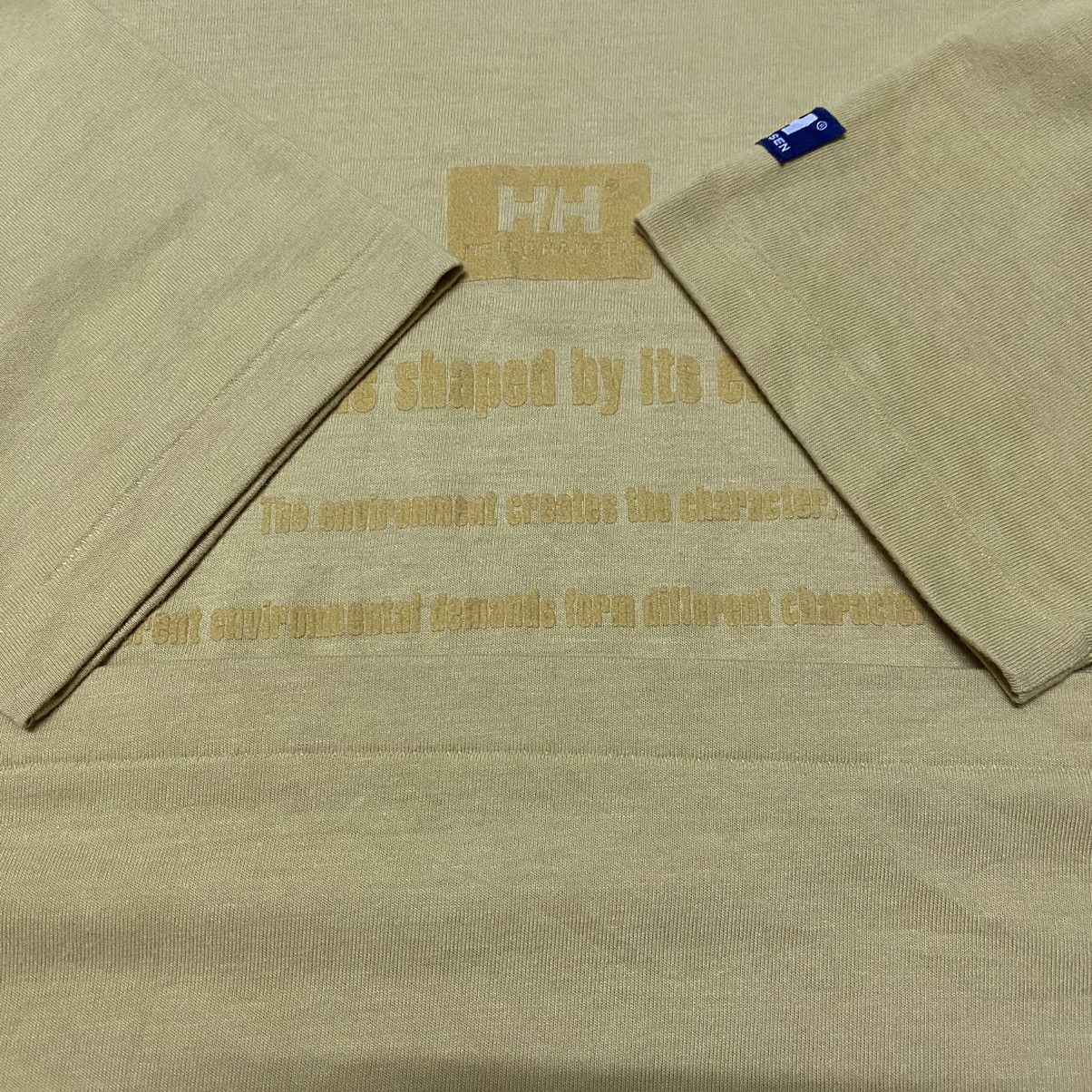 Helly Hansen × Japanese Brand Vintage Helly Hansen Velvet Print T Shirt Size US M / EU 48-50 / 2 - 7 Thumbnail