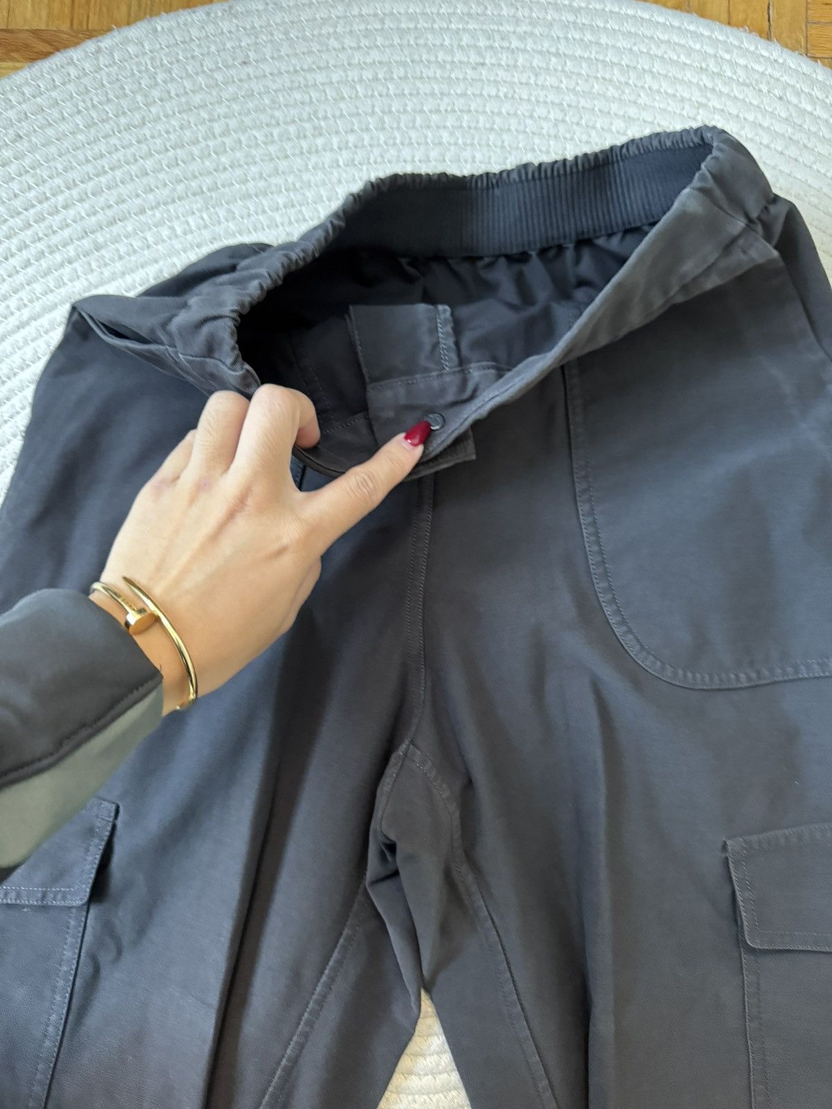 Lululemon Lululemon Cargo Pants size 25 Size 25" / US 0 / IT 36 - 3 Thumbnail