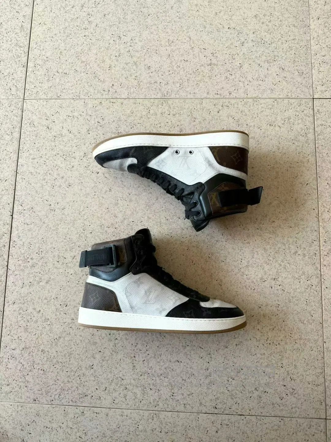 Louis Vuitton lv rivoli black and white high-top sneakers. Size US 7 / EU 40 - 2 Thumbnail