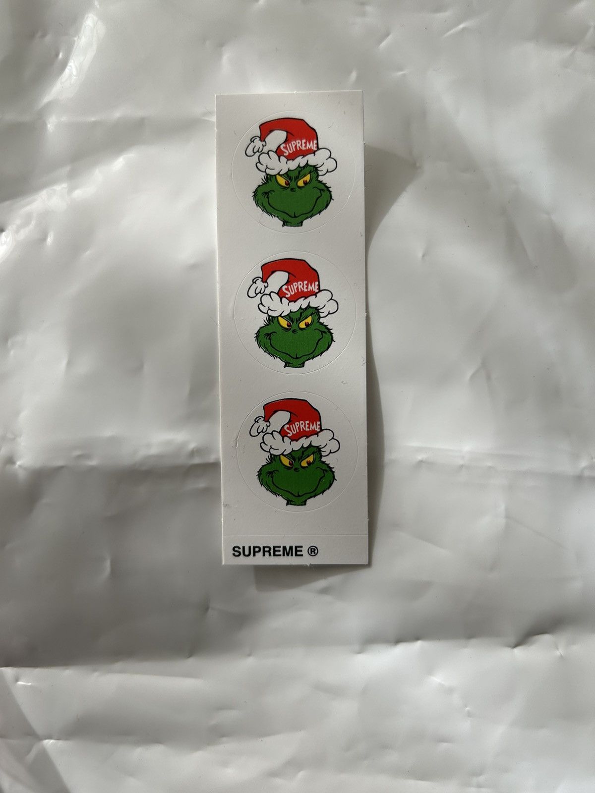 Supreme Supreme Grinch Tee Size US L / EU 52-54 / 3 - 5 Thumbnail