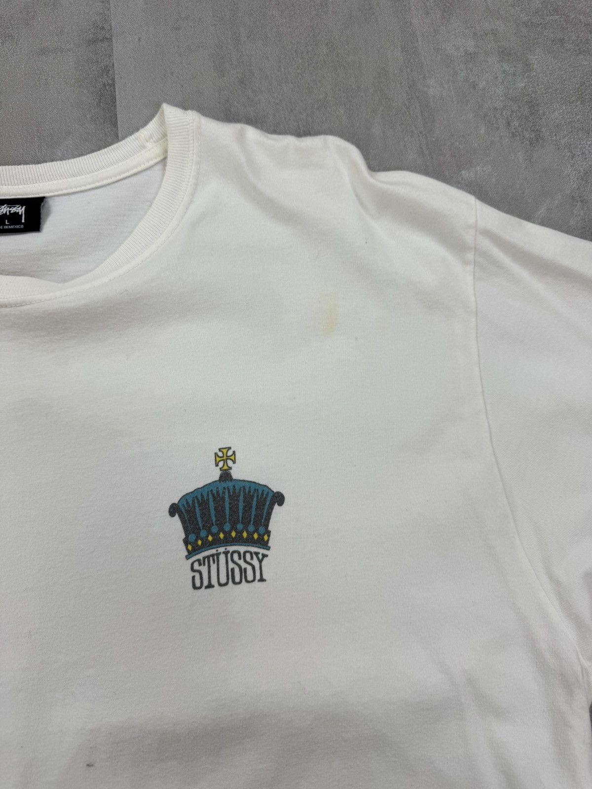 Other STUSSY VINTAGE WHITE T-SHIRT WITH QUEEN PRINT Mens size L Size US L / EU 52-54 / 3 - 8 Thumbnail