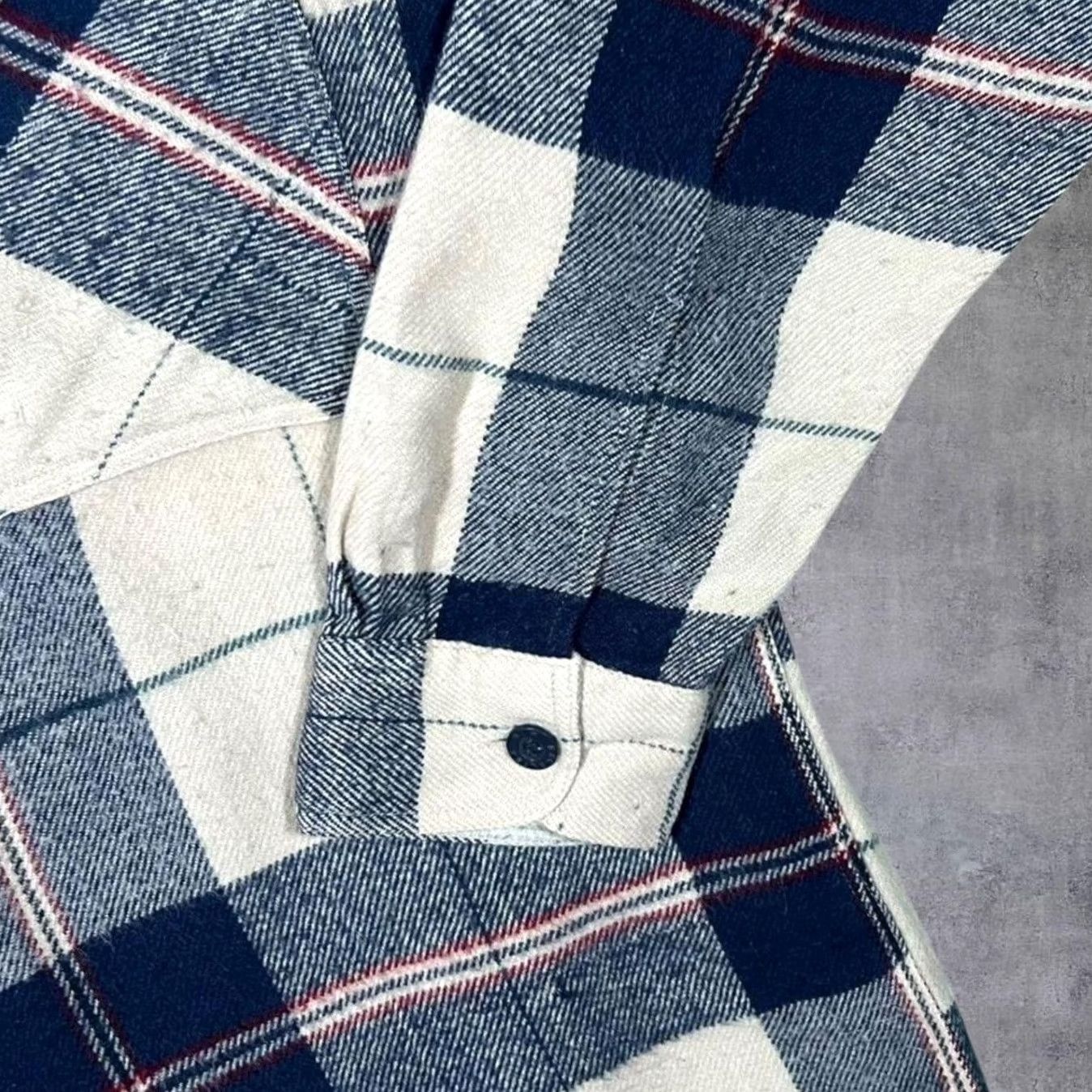 Vintage VINTAGE Exceltex Blue White Red Plaid Check Long Sleeve Flannel Shirt L Mens XL Large Regular Button-Up Shirt Size US L / EU 52-54 / 3 - 4 Thumbnail