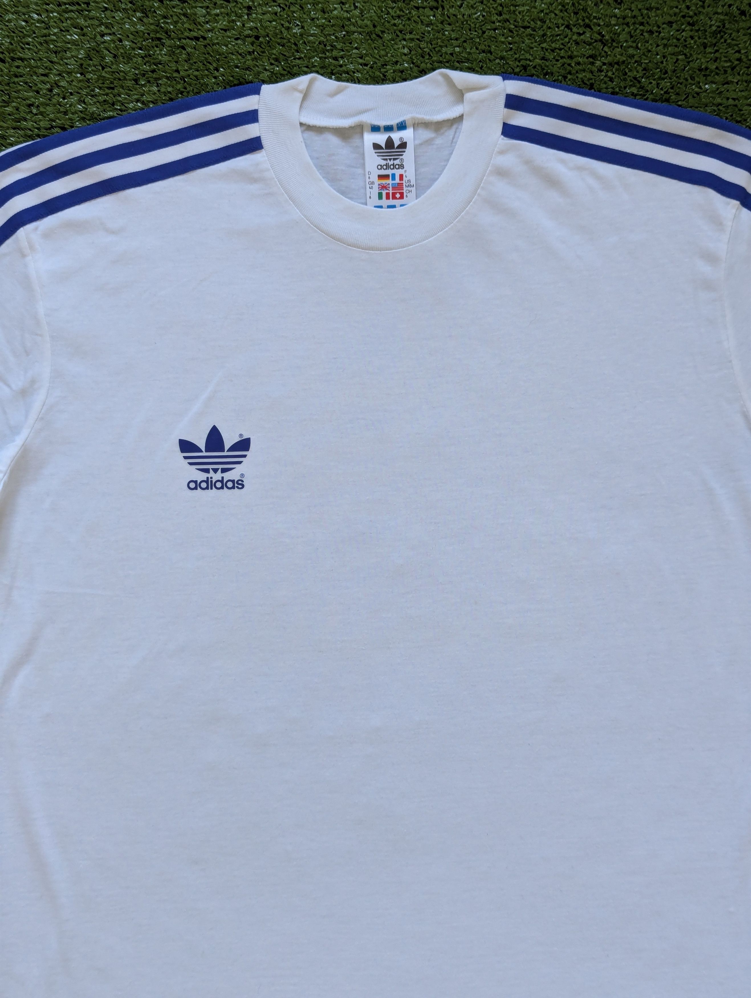 Adidas ADIDAS VINTAGE TEMPLATE FOOTBALL SHIRT JERSEY SIZE M Size US M / EU 48-50 / 2 - 5 Thumbnail