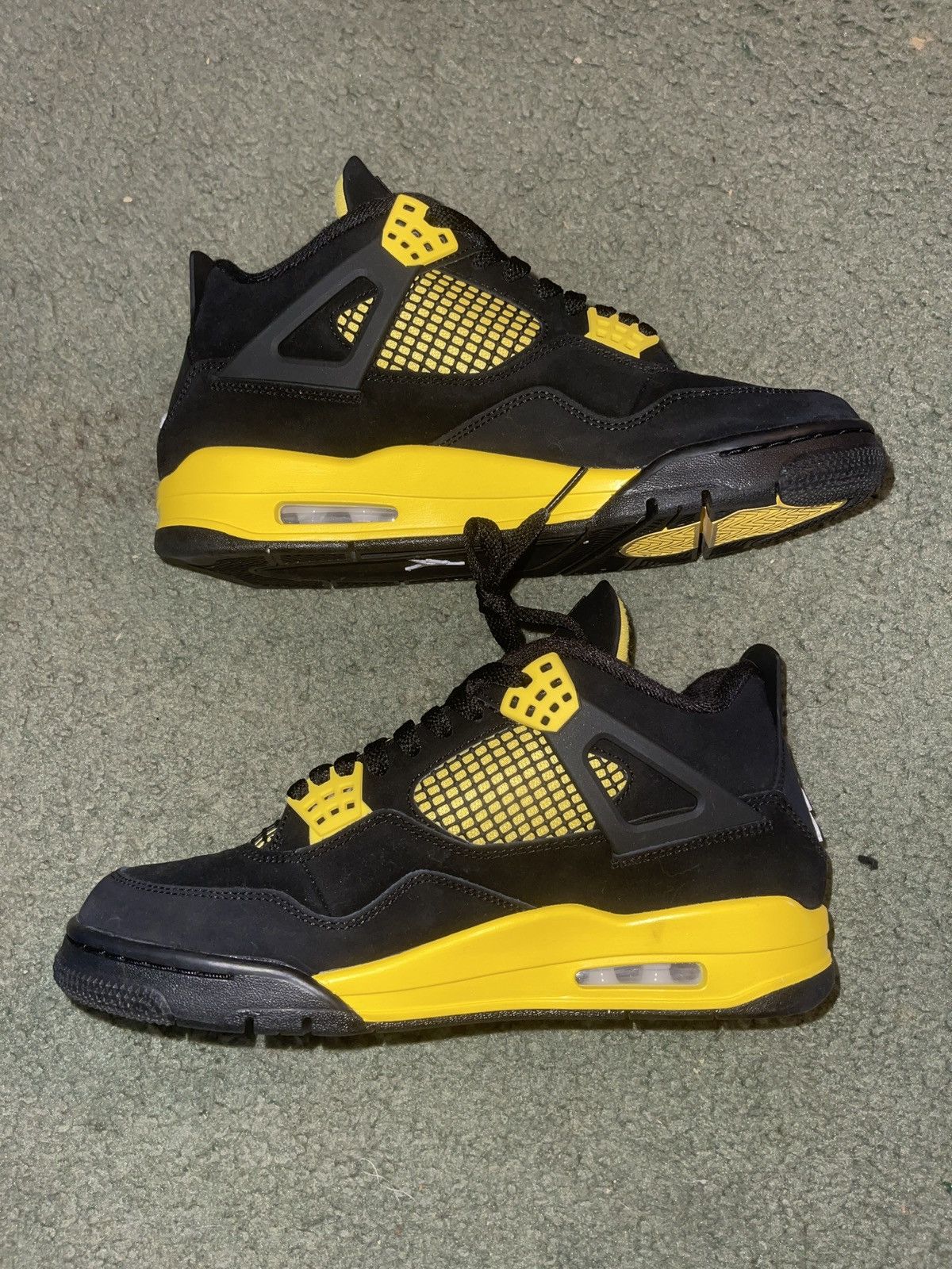 Jordan Brand Air Jordan 4 Thunder Size US 8.5 / EU 41-42 - 2 Thumbnail