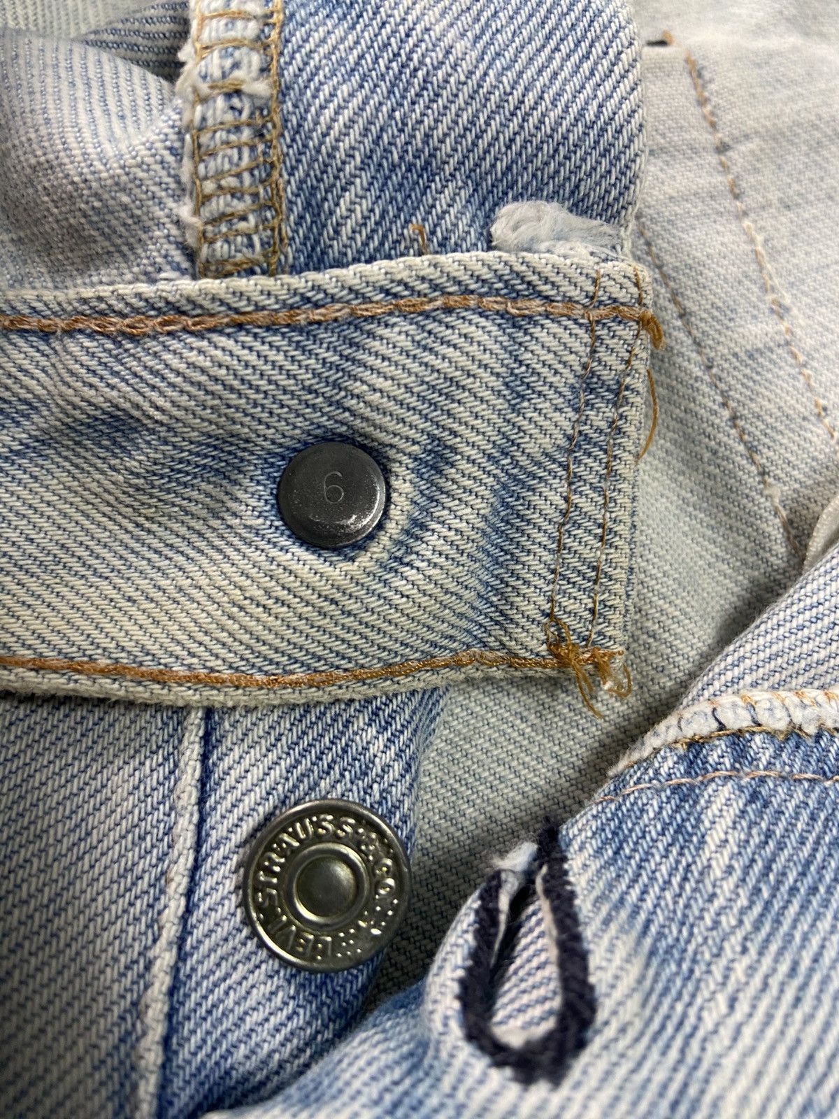 Levi's Vintage 70s Levi’s 501 Redline Selvedge Jeans Button 6 Size US 29 - 7 Thumbnail