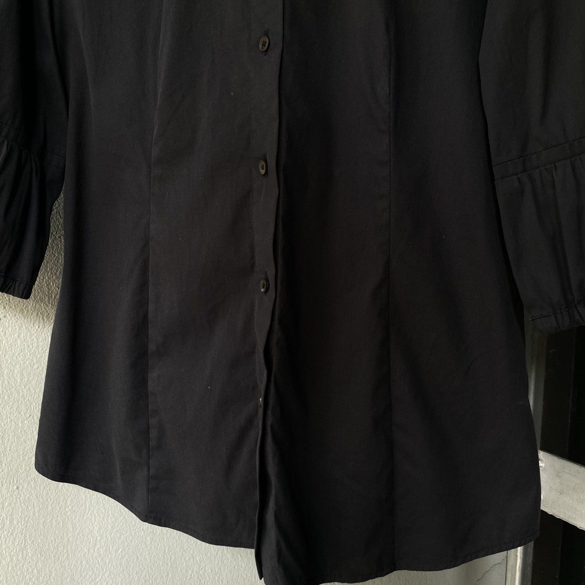 Miu Miu MiuMiu Black Puff-Sleeve Button-Up Shirt. Size S / US 4 / IT 40 - 4 Thumbnail