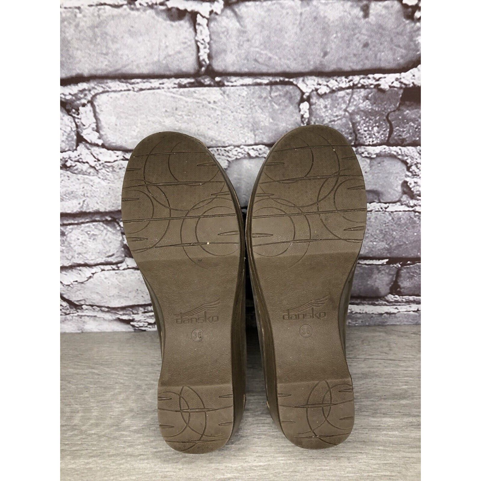 Other Dansko Brown Leather Round Toe Mule Pumps Heel Clogs Shoes Size US 6 / IT 36 - 7 Thumbnail