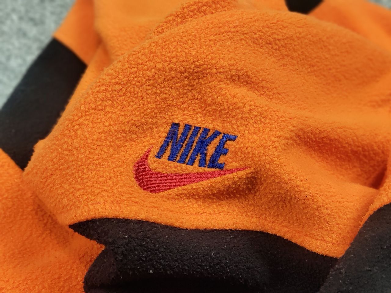 Nike Rare Vintage 80's Nike Logo Premier Orange Pullover Fleece Size US L / EU 52-54 / 3 - 15 Thumbnail