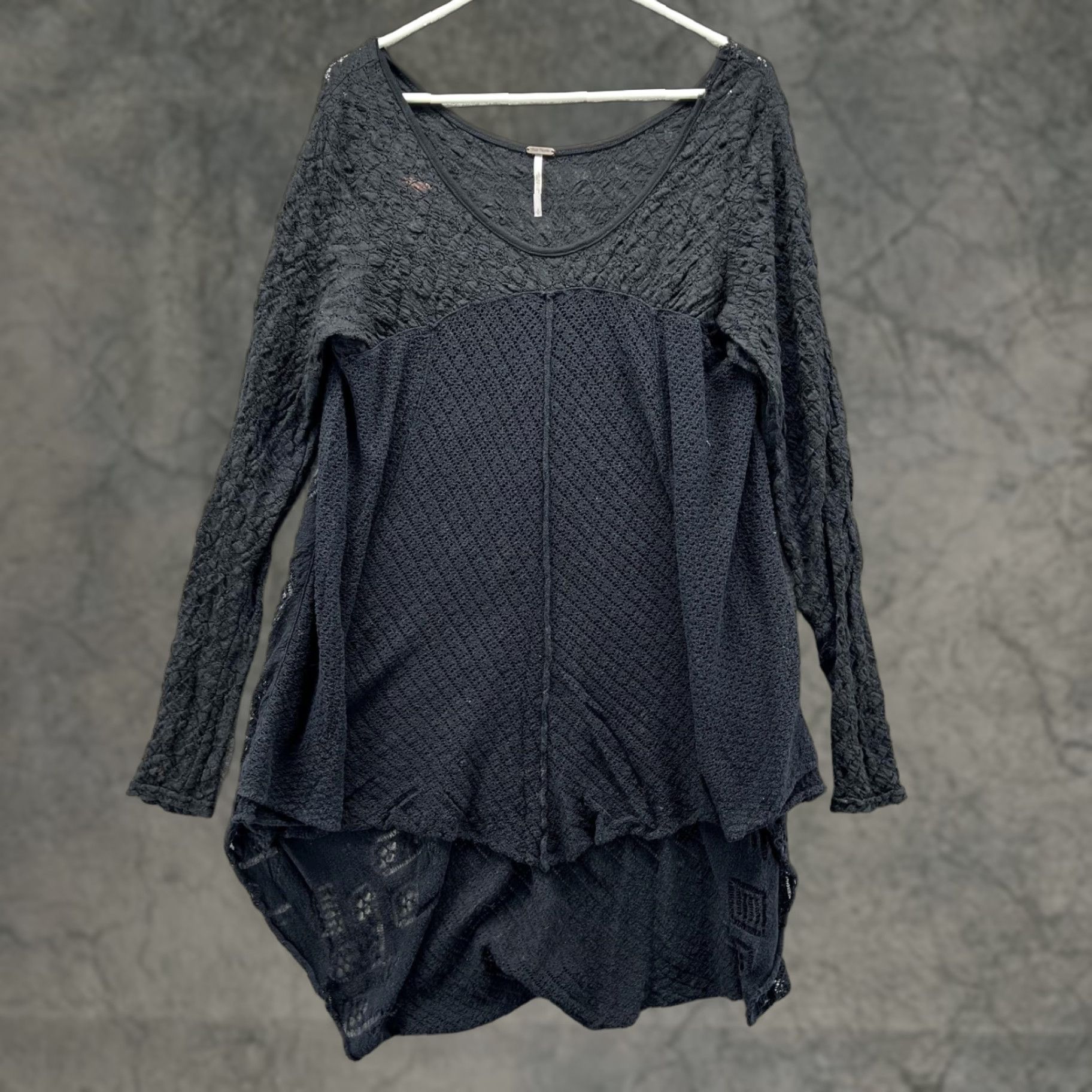 Free People VINTAGE Free People Sweater Shirt Womens Small Black Lace Knit Hi Low Tunic Boho Long Sleeve Size S / US 4 / IT 40 - 1 Thumbnail