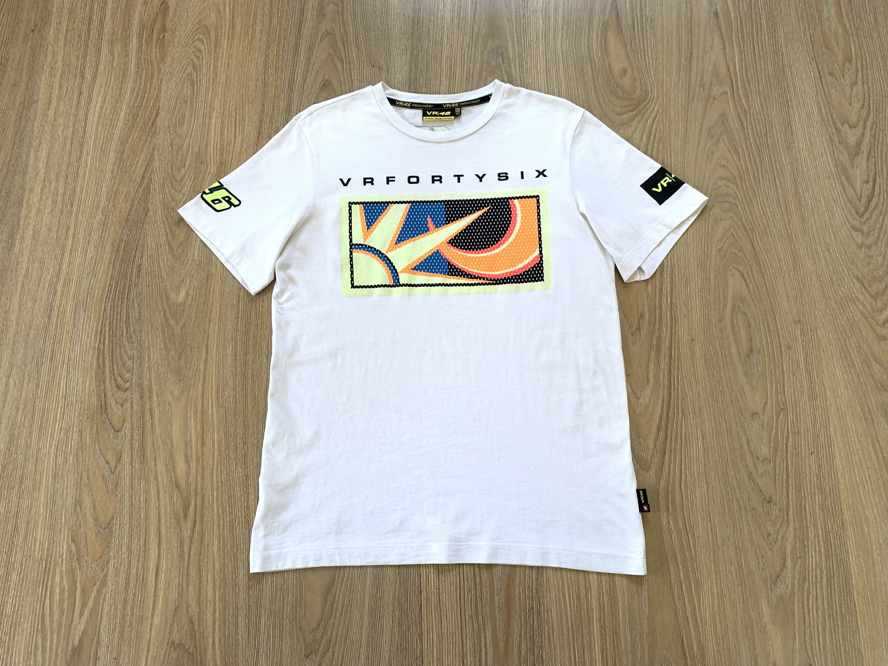 Vintage VR46 Valentino Rossi Sun And Moon Printed Tee Size US M / EU 48-50 / 2 - 1 Thumbnail