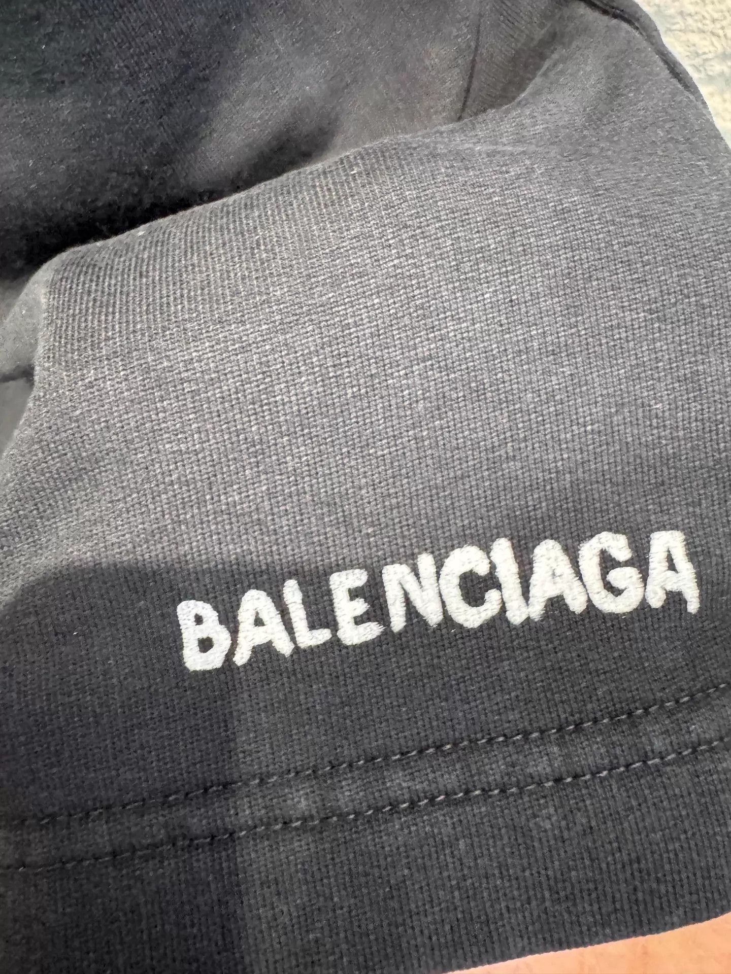 Balenciaga Balenciaga Reverse Logo Black Short L (Unisex) Size US 34 / EU 50 - 2 Thumbnail