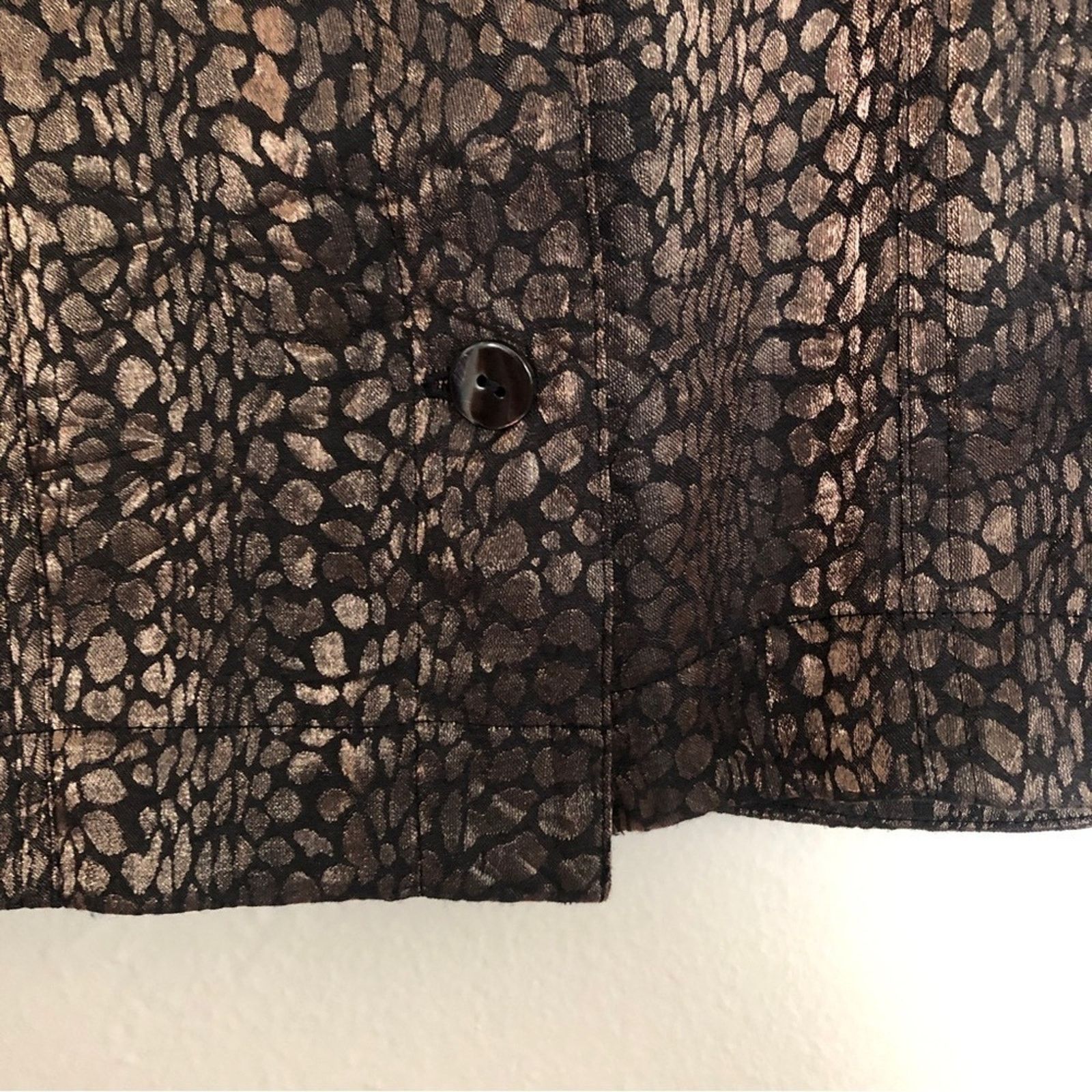 Chicos Chico's Leopard Metallic Black Gold Button Blouse Shirt Top Size M / US 6-8 / IT 42-44 - 7 Thumbnail