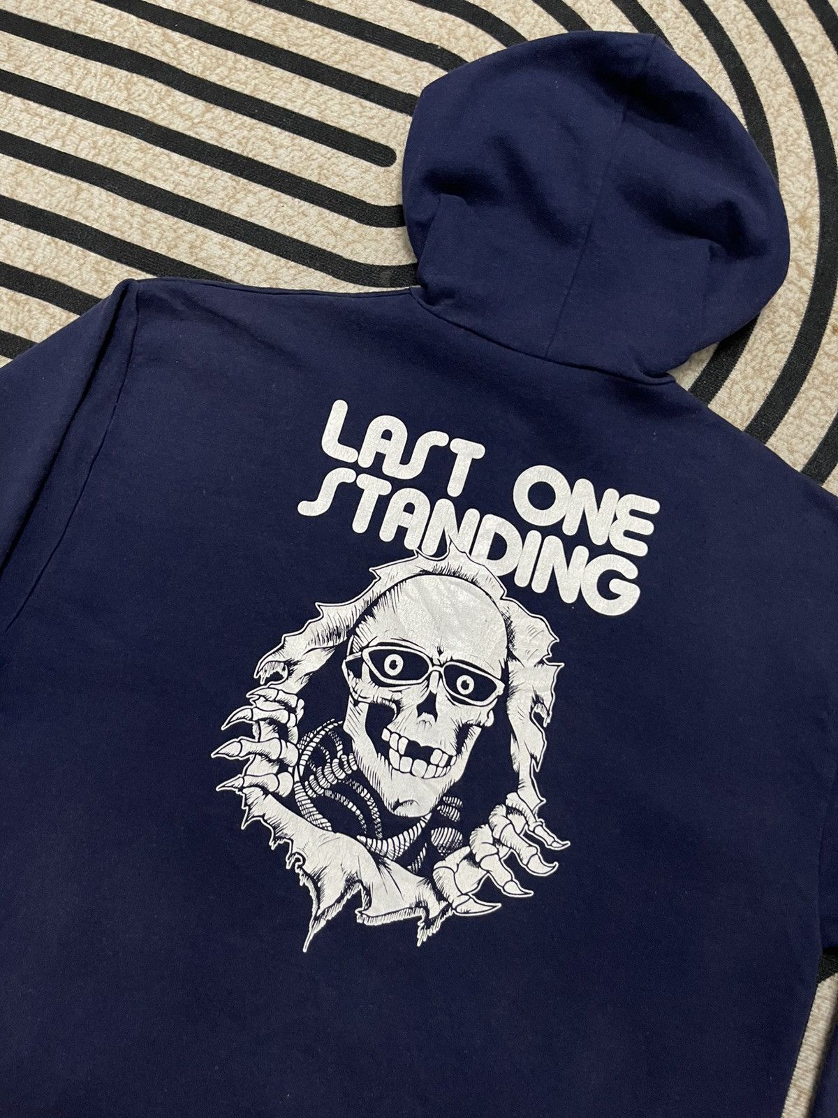 Santa Cruz Skateboards × Vintage 90s SANTA CRUZ SKATEBOARDING LAST ONE STANDING HOODIE ZIPPER Size US L / EU 52-54 / 3 - 12 Thumbnail