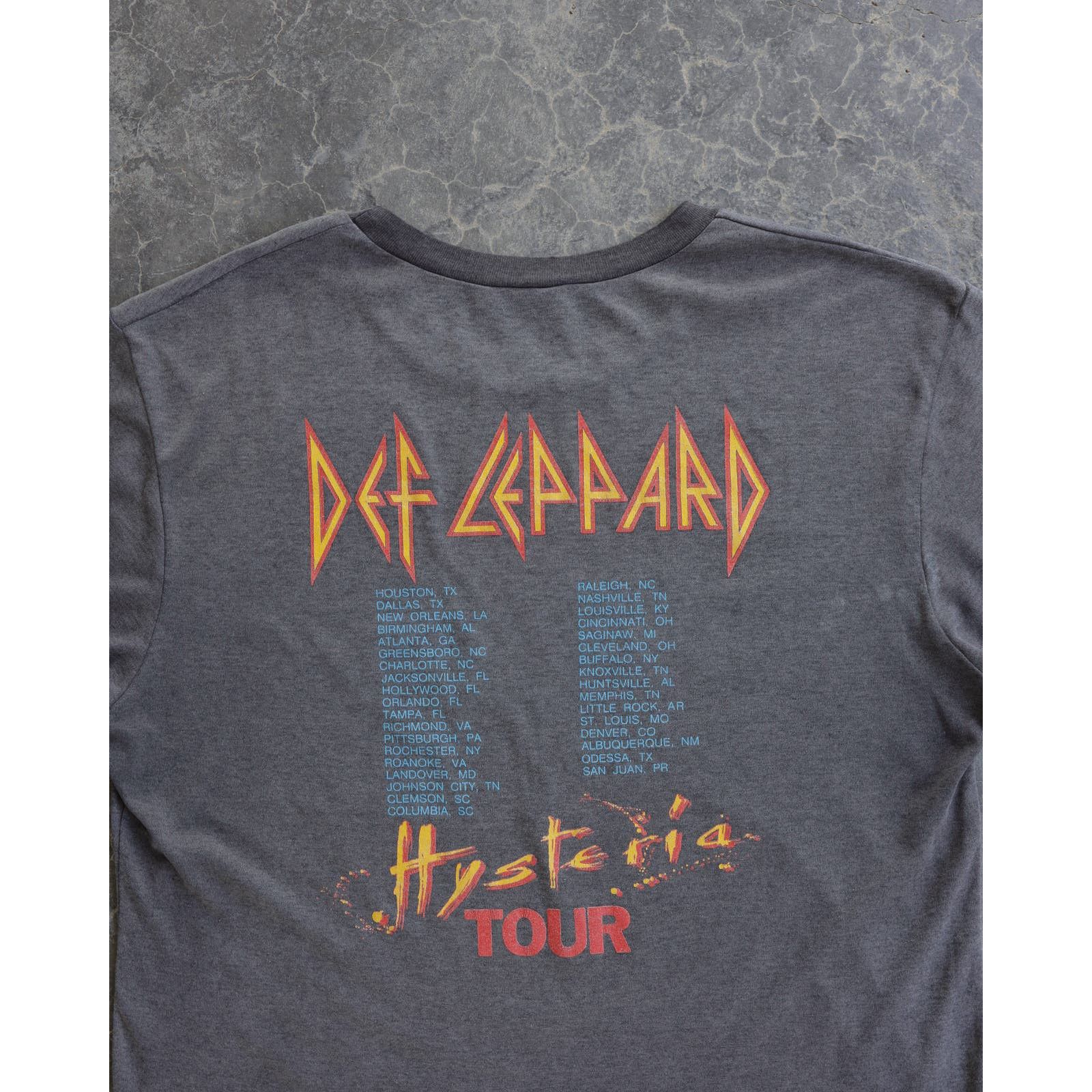 Band Tees Vintage 80s Def Leppard Hysteria Tour Faded Black Tee - L Size US L / EU 52-54 / 3 - 8 Thumbnail
