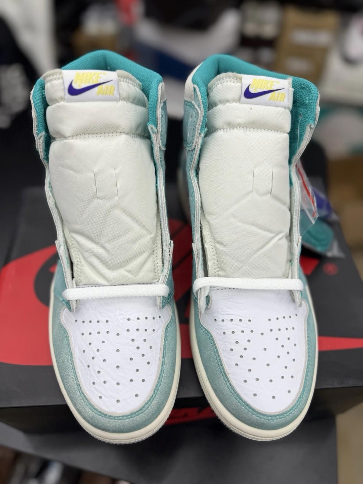 Jordan Brand Size 10 - Air Jordan 1 Retro OG High Turbo Green Authentic Size US 10 / EU 43 - 2 Thumbnail