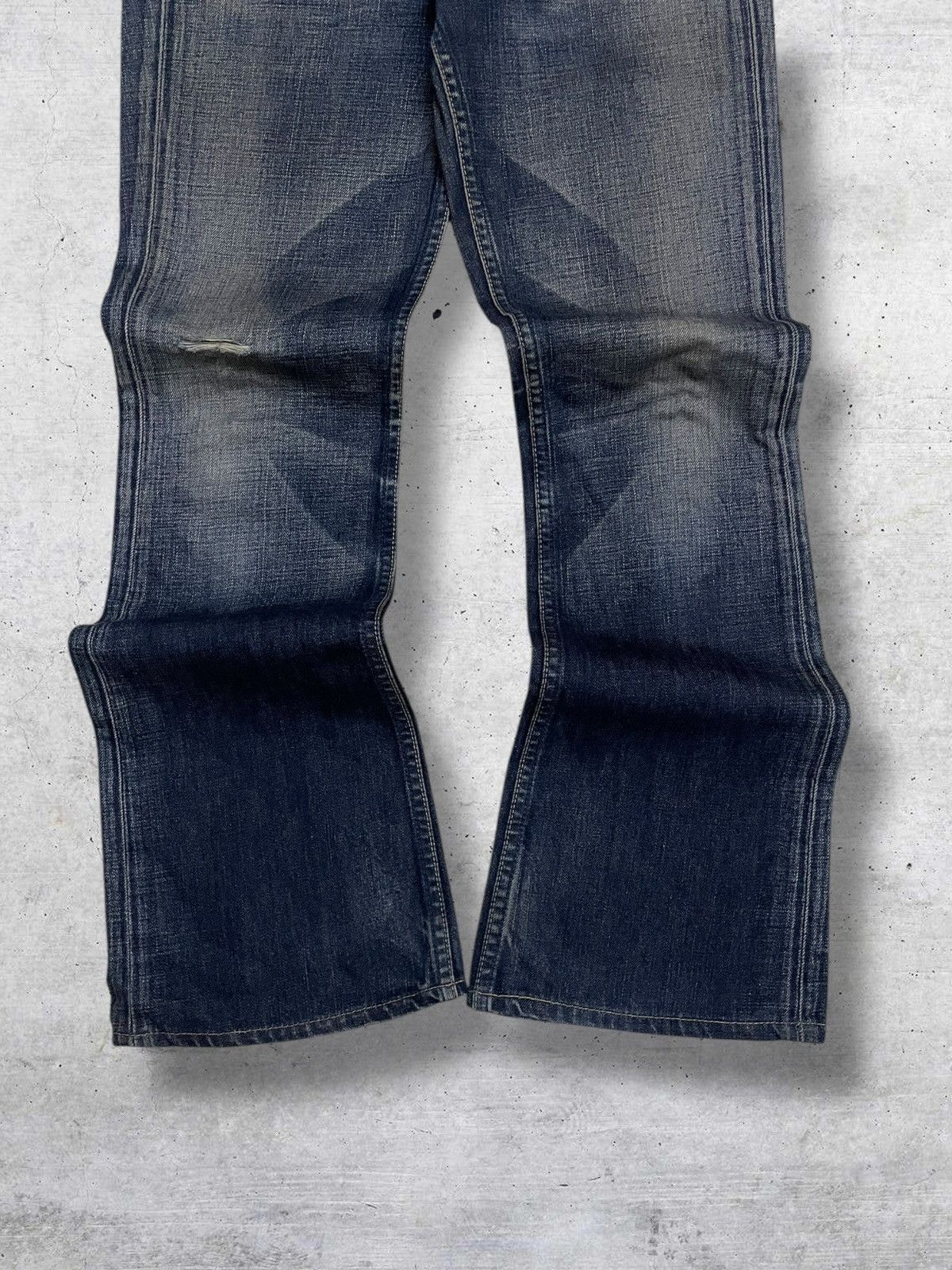 Levi's Vintage Clothing VINTAGE REDLOCK LEVIS USA DESIGNER 90S RIPPED FLARE DENIM Size US 28 / EU 44 - 3 Thumbnail