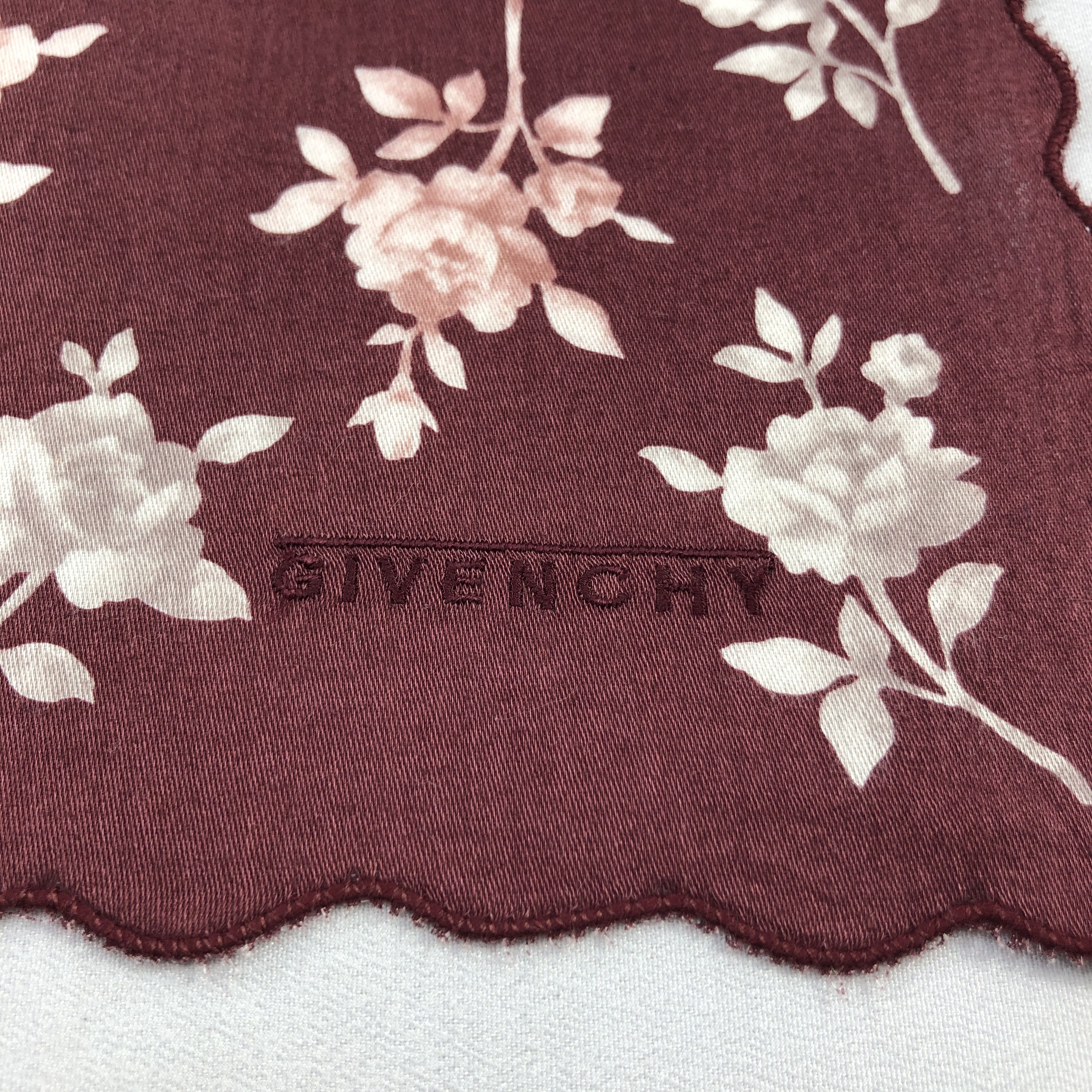 Givenchy Givenchy Handkerchief Neckerchief Bandana H3055 Size ONE SIZE - 3 Thumbnail