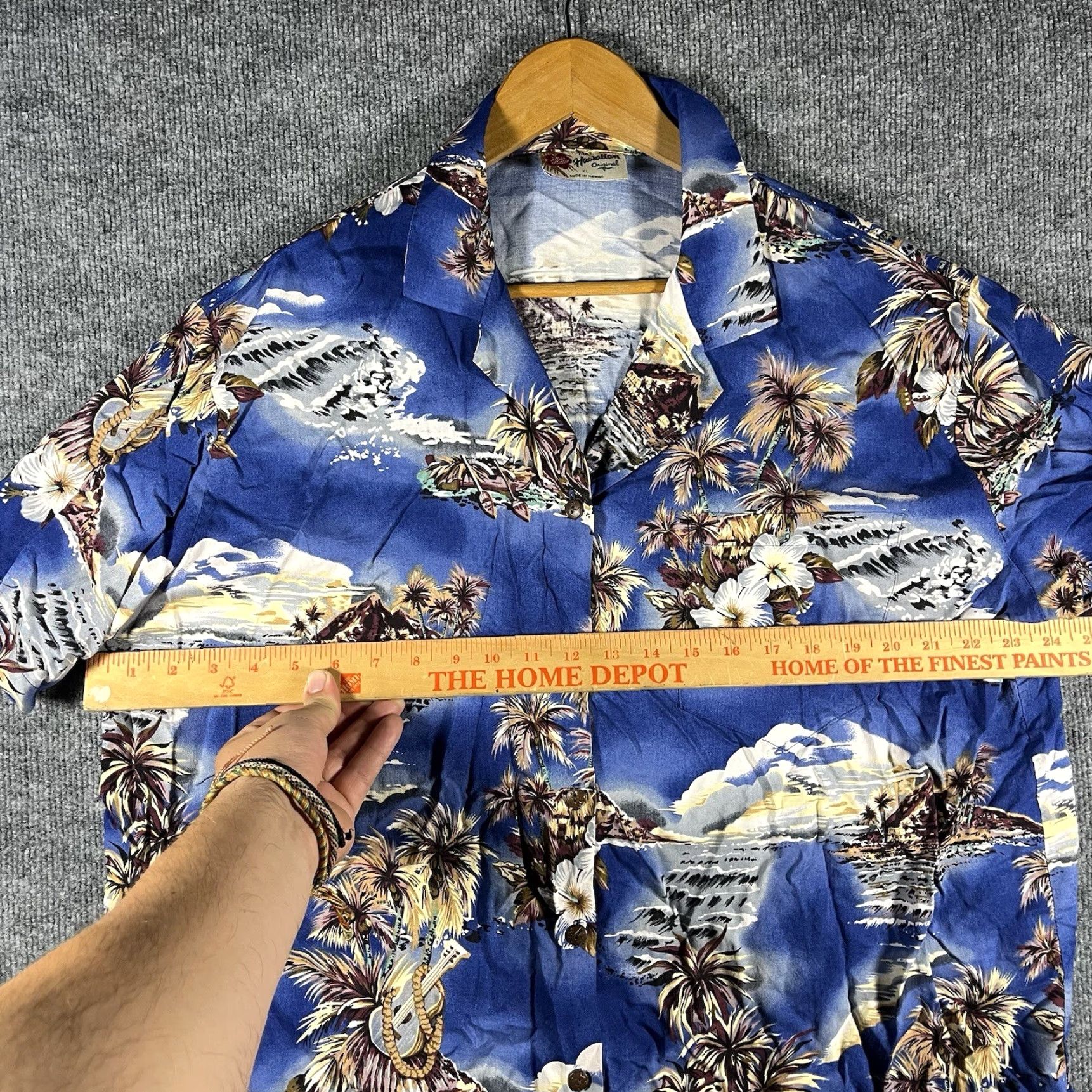 Hilo Hattie VINTAGE Hilo Hattie Shirt Blue Hawaiian Floral Button-Up Mens XL Regular Fit Size US XL / EU 56 / 4 - 4 Thumbnail