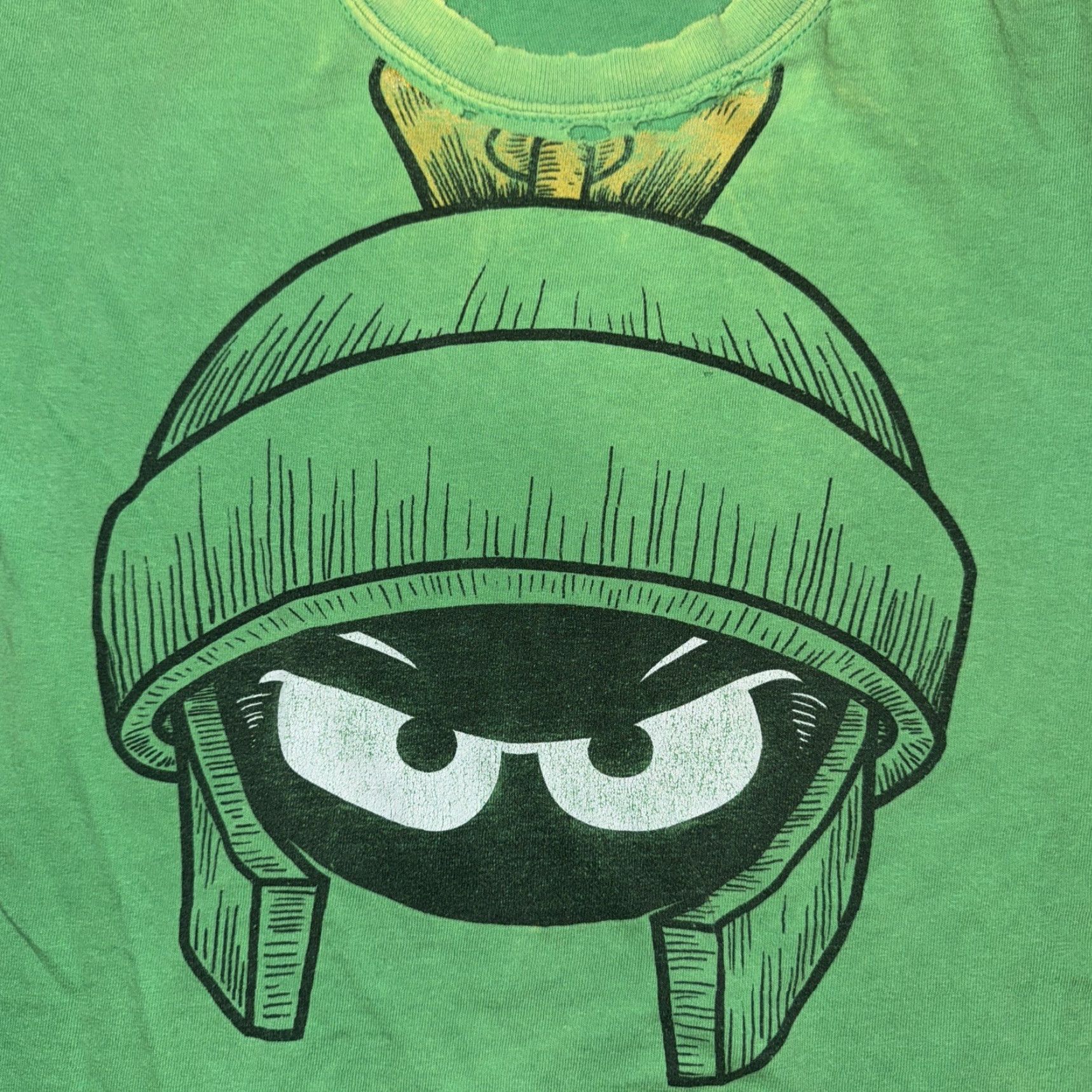 Vintage VINTAGE Marvin The Martian T-Shirt Green Large 20x26 Men Crew Neck Short Sleeve Graphic Print 90s Cartoon USA Marvin T-Shirt Size US L / EU 52-54 / 3 - 2 Thumbnail