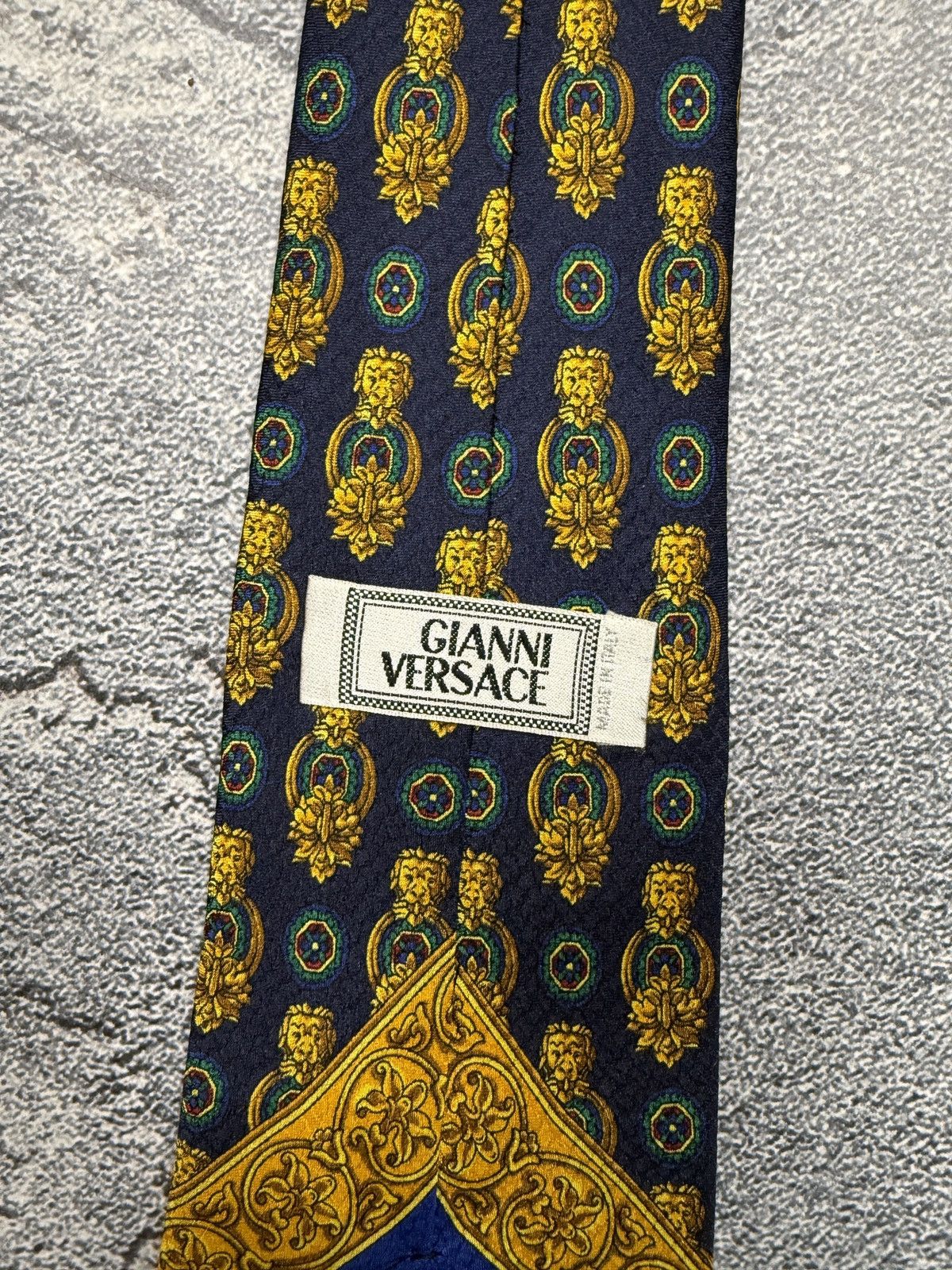 Versace GIANNI VERSACE TIE FULL LOGO 100% SILK VINTAGE Size ONE SIZE - 7 Thumbnail