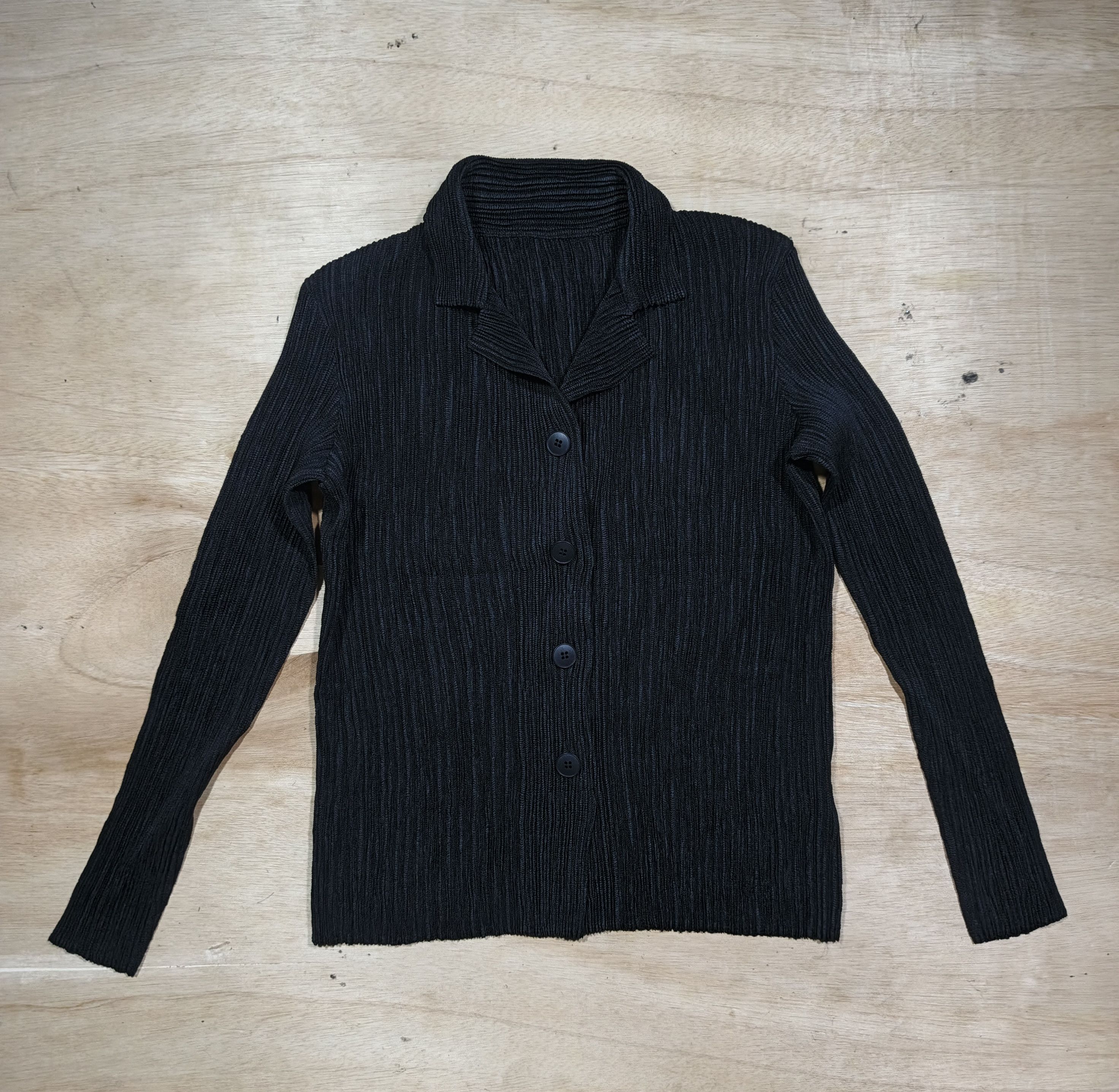 Japanese Brand SPECCHIO PLEATS Black Pleated Longsleeve Shirt Size L / US 10 / IT 46 - 2 Thumbnail