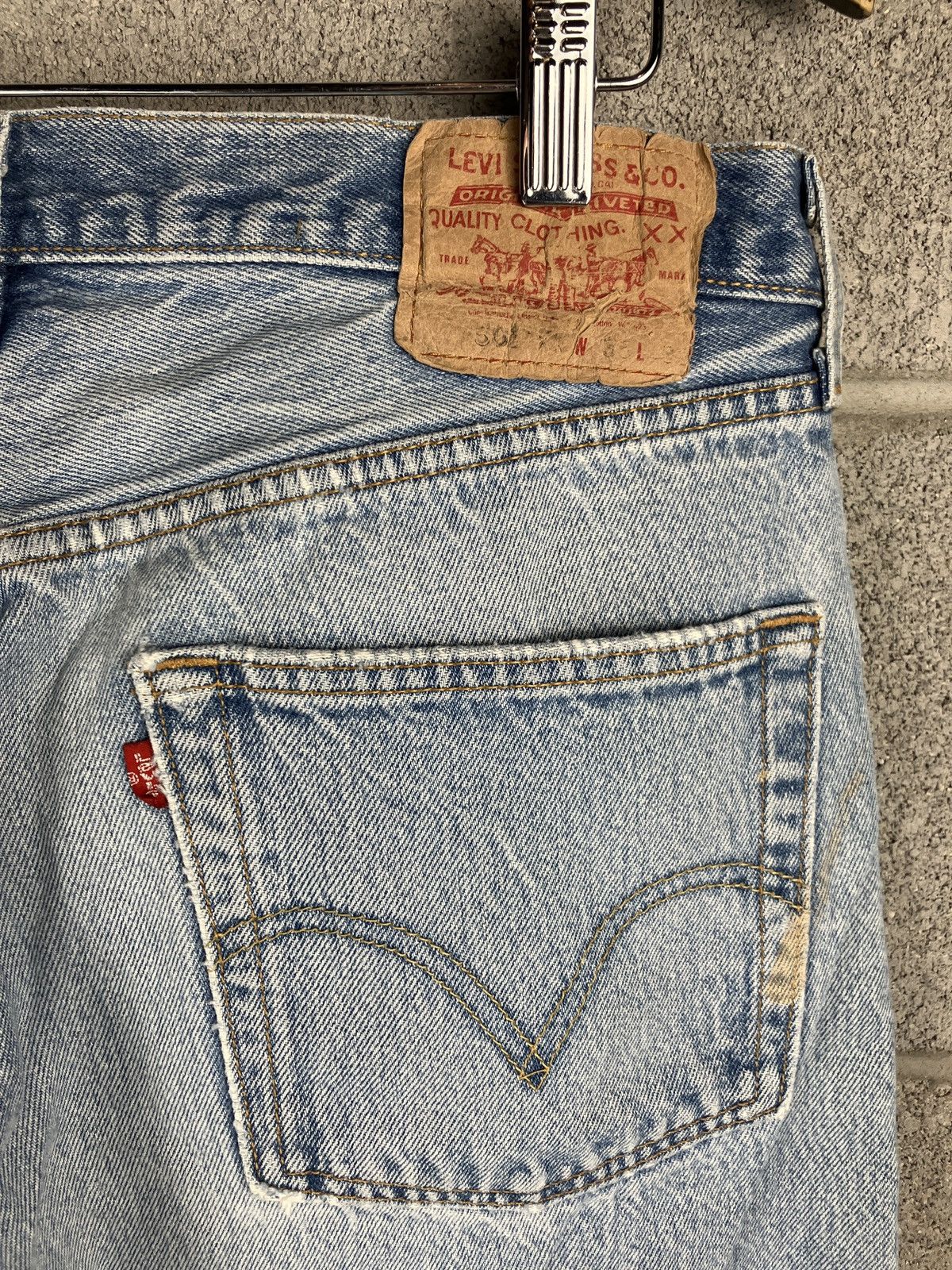 Vintage Vintage Levi’s 501 Distressed Painted Jeans 33 x 29 Size US 33 - 10 Thumbnail